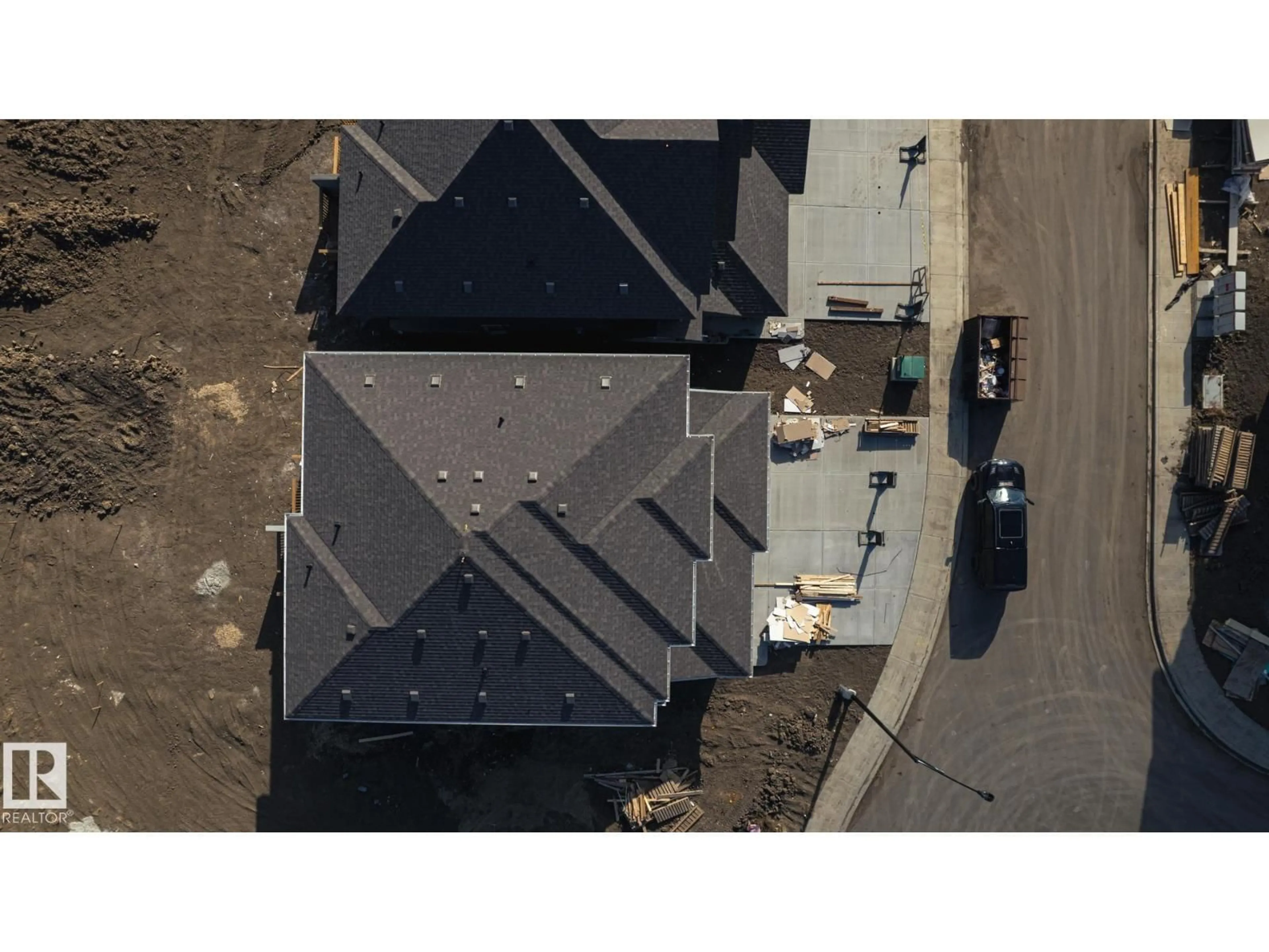 A pic from outside/outdoor area/front of a property/back of a property/a pic from drone, unknown for NW - 17619 67 ST, Edmonton Alberta T5Z0W6