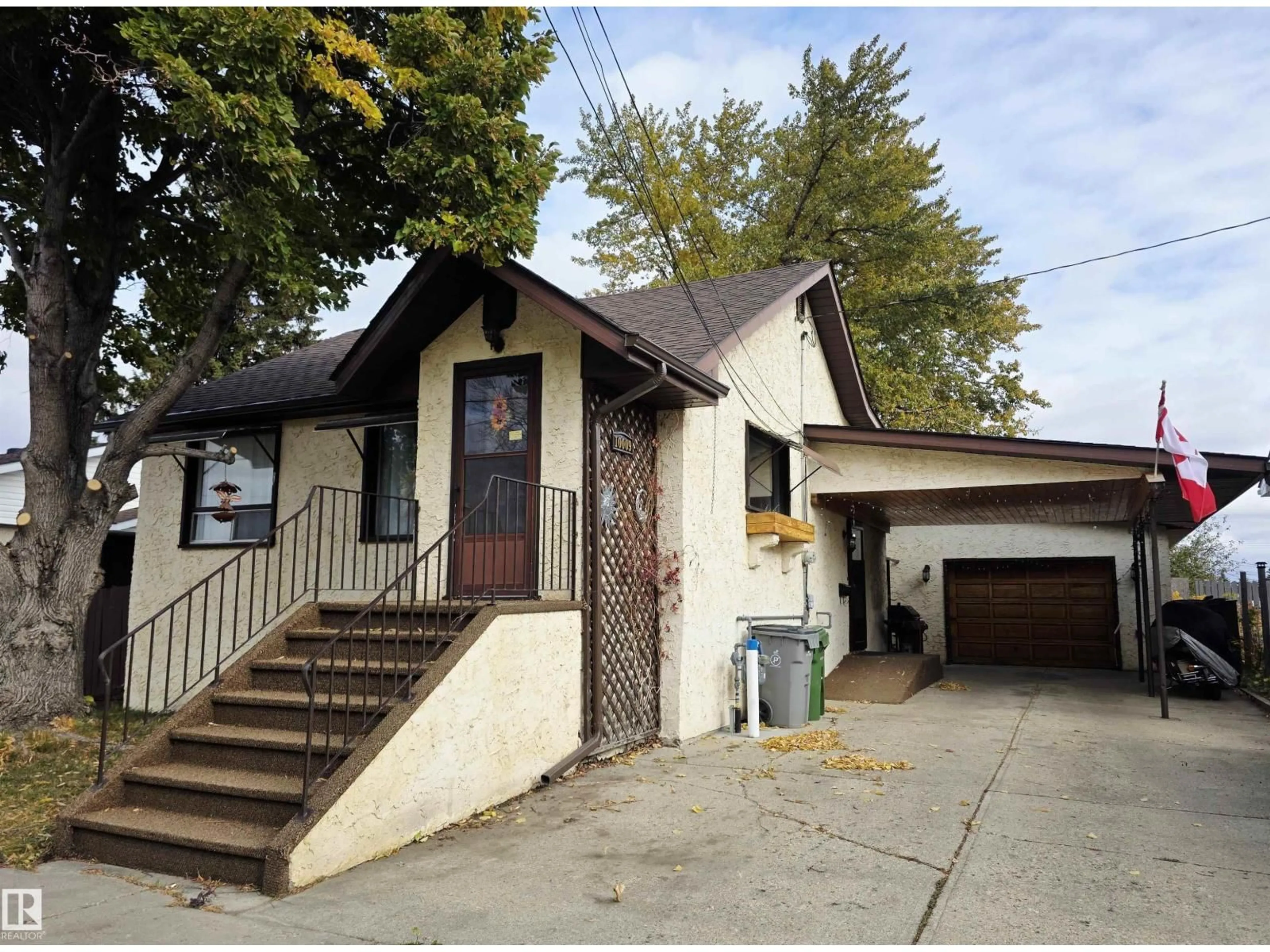Unknown for 10009 104 ST, Morinville Alberta T8R1A5