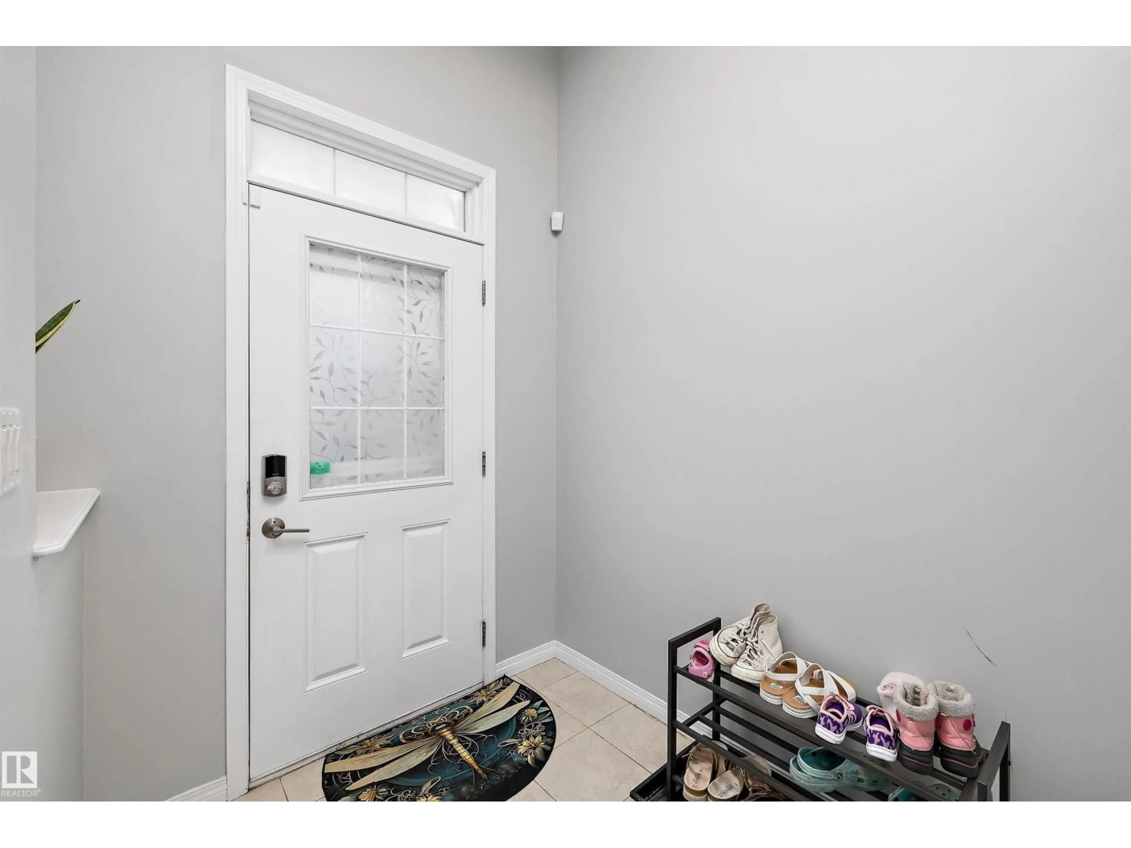 Indoor entryway for 409 SIMPKINS LI, Leduc Alberta T9E1B8