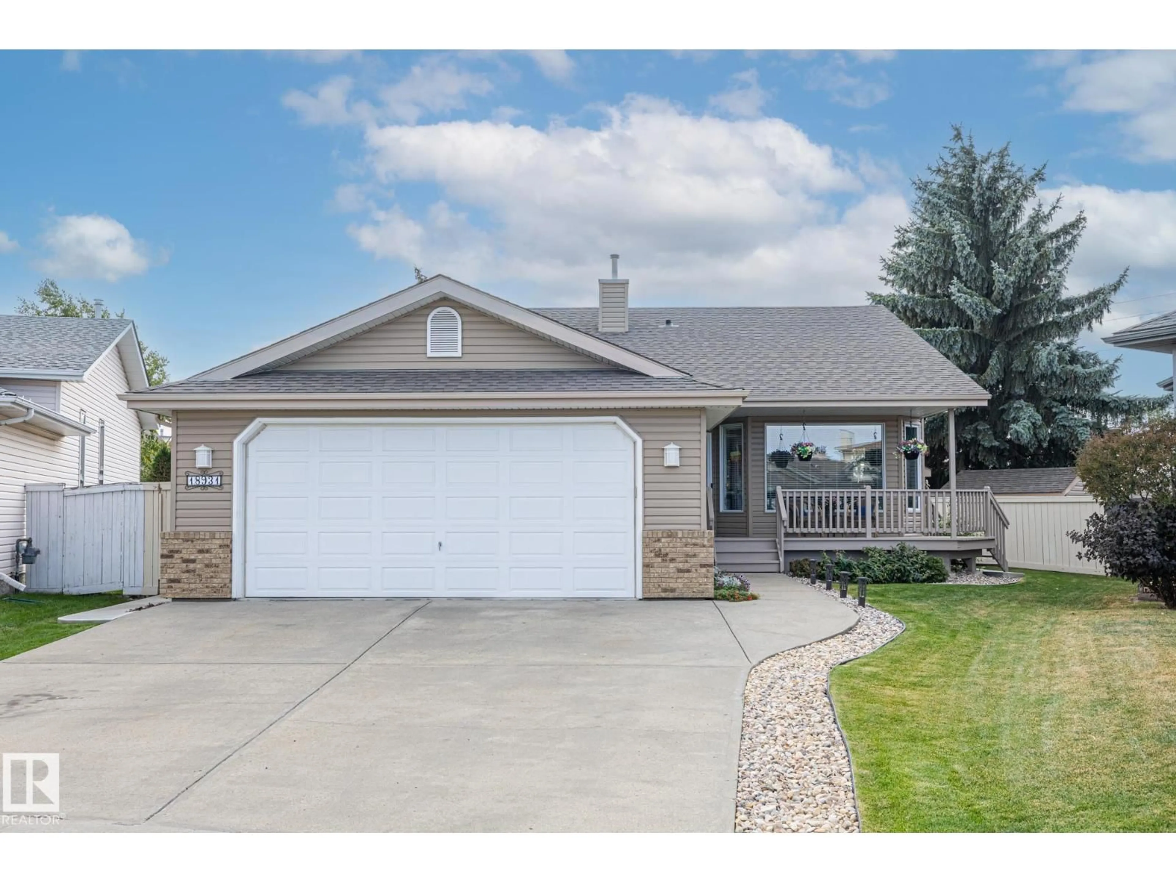 Home with vinyl exterior material, street for NW - 18931 89 AV, Edmonton Alberta T5T6B7