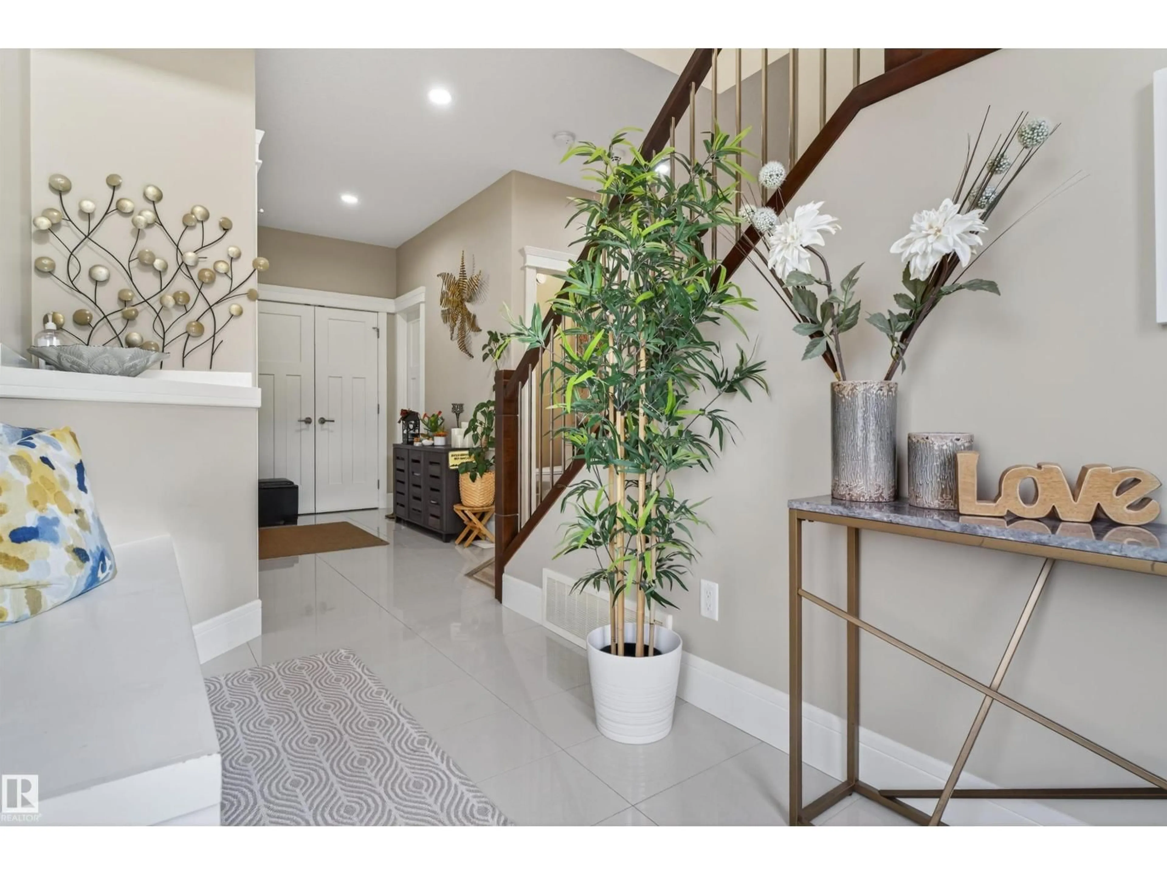 Indoor entryway for 6351 CRAWFORD LINK, Edmonton Alberta T6W3Y6