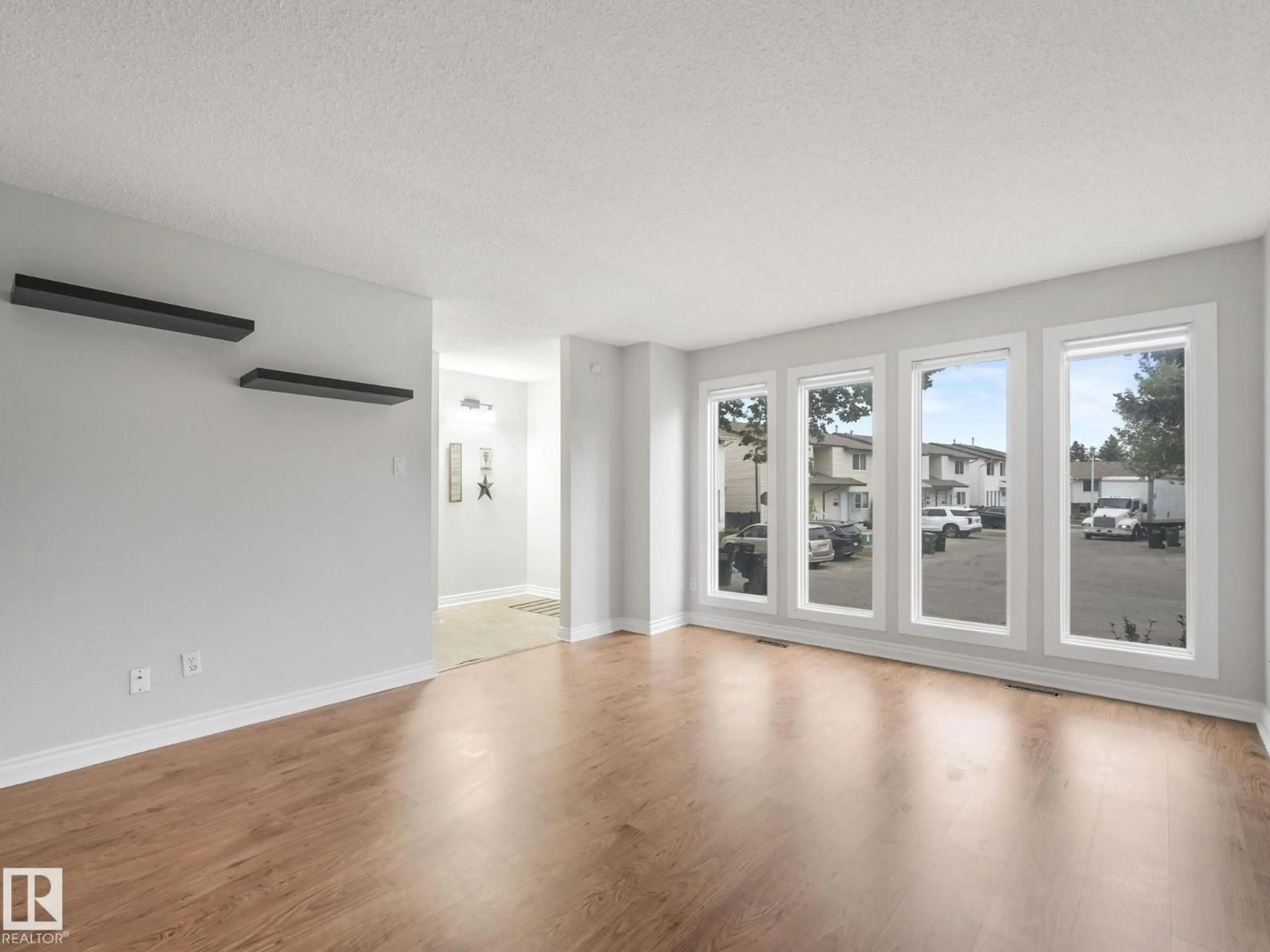 A pic of a room for 7351 180 ST, Edmonton Alberta T5T2T1