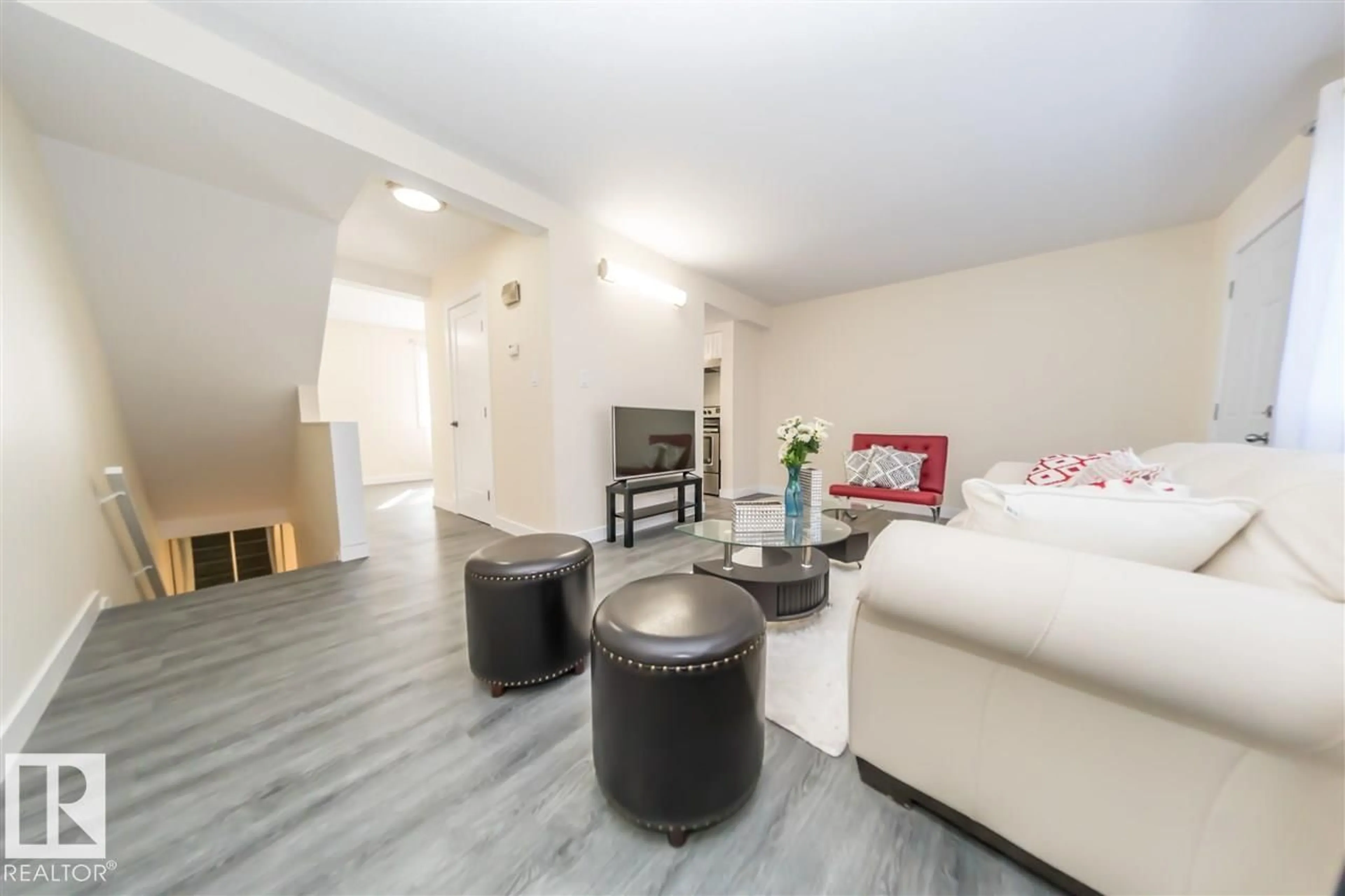 Living room with furniture, unknown for 692 ABBOTTSFIELD RD, Edmonton Alberta T5W4R4