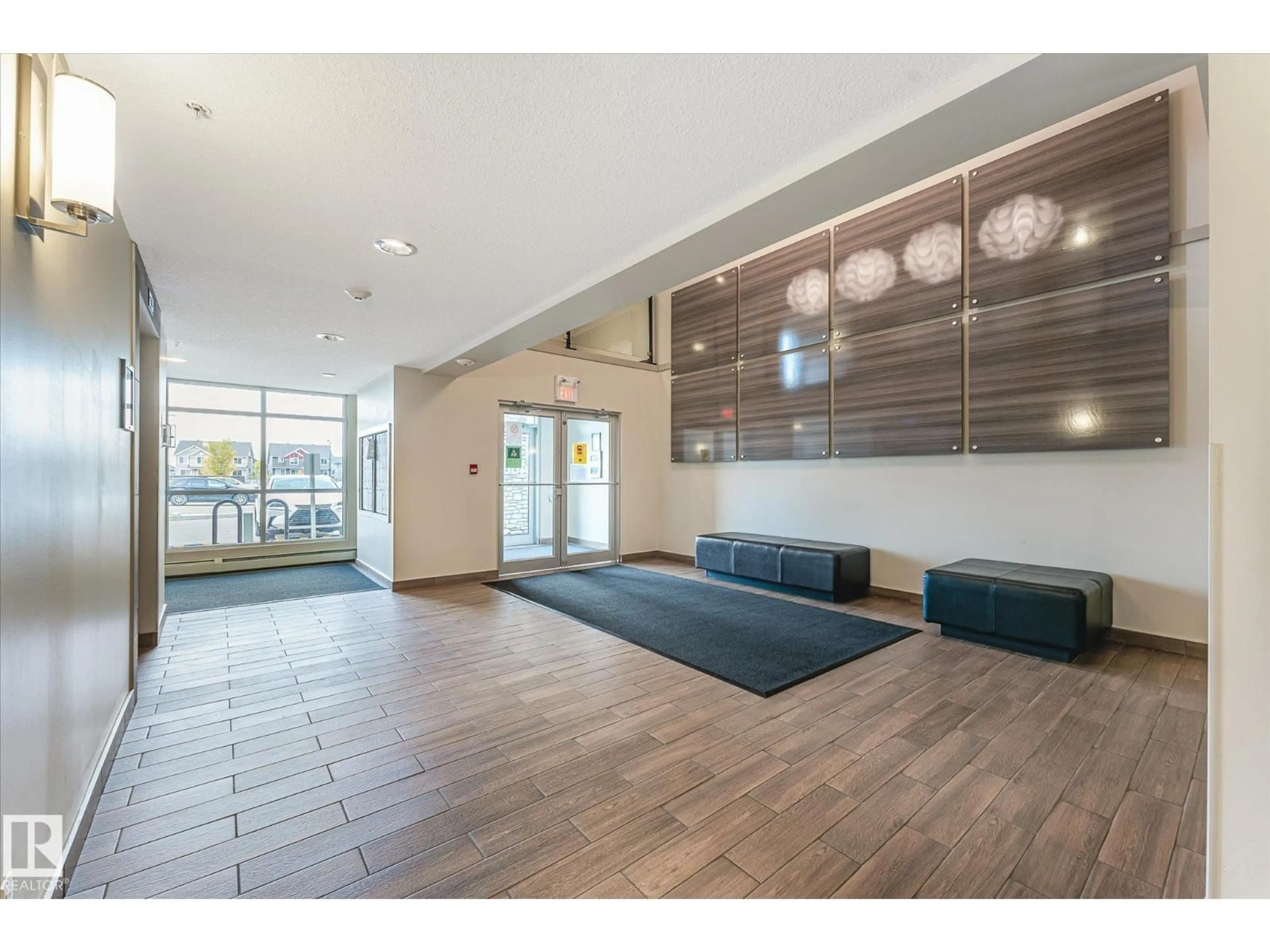 Indoor foyer for 316 - 4008 SAVARYN DR, Edmonton Alberta T6X2E5