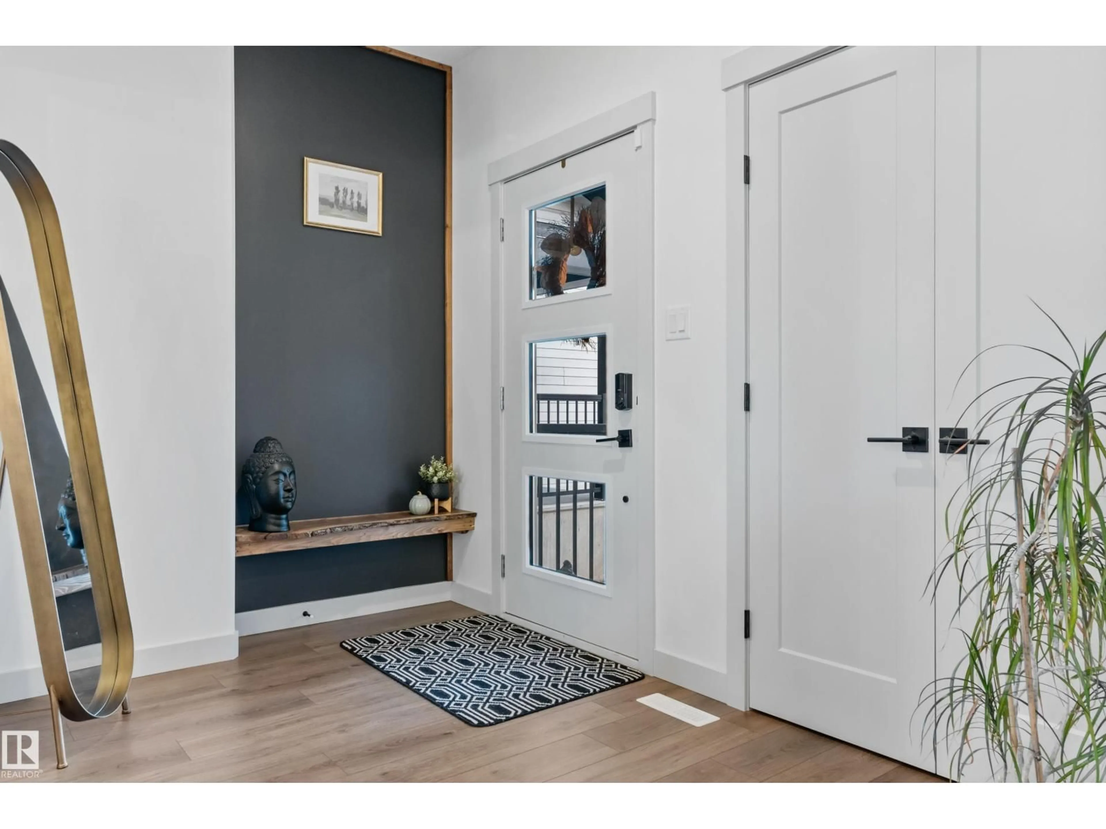Indoor entryway for 57 SAVOY CR, Sherwood Park Alberta T8H2Y3
