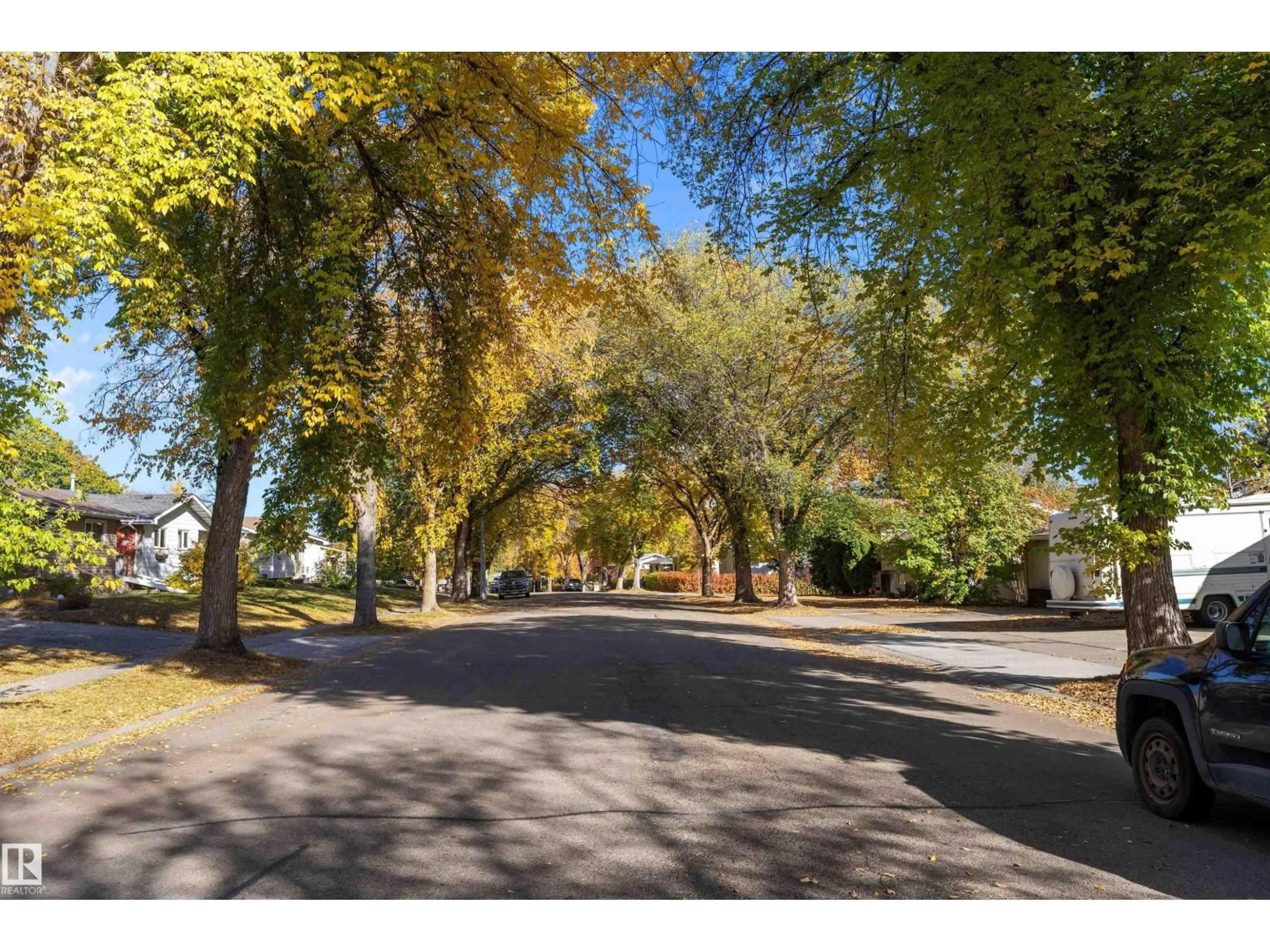 Unknown for 8 FARMSTEAD AV, St. Albert Alberta T8N1V8