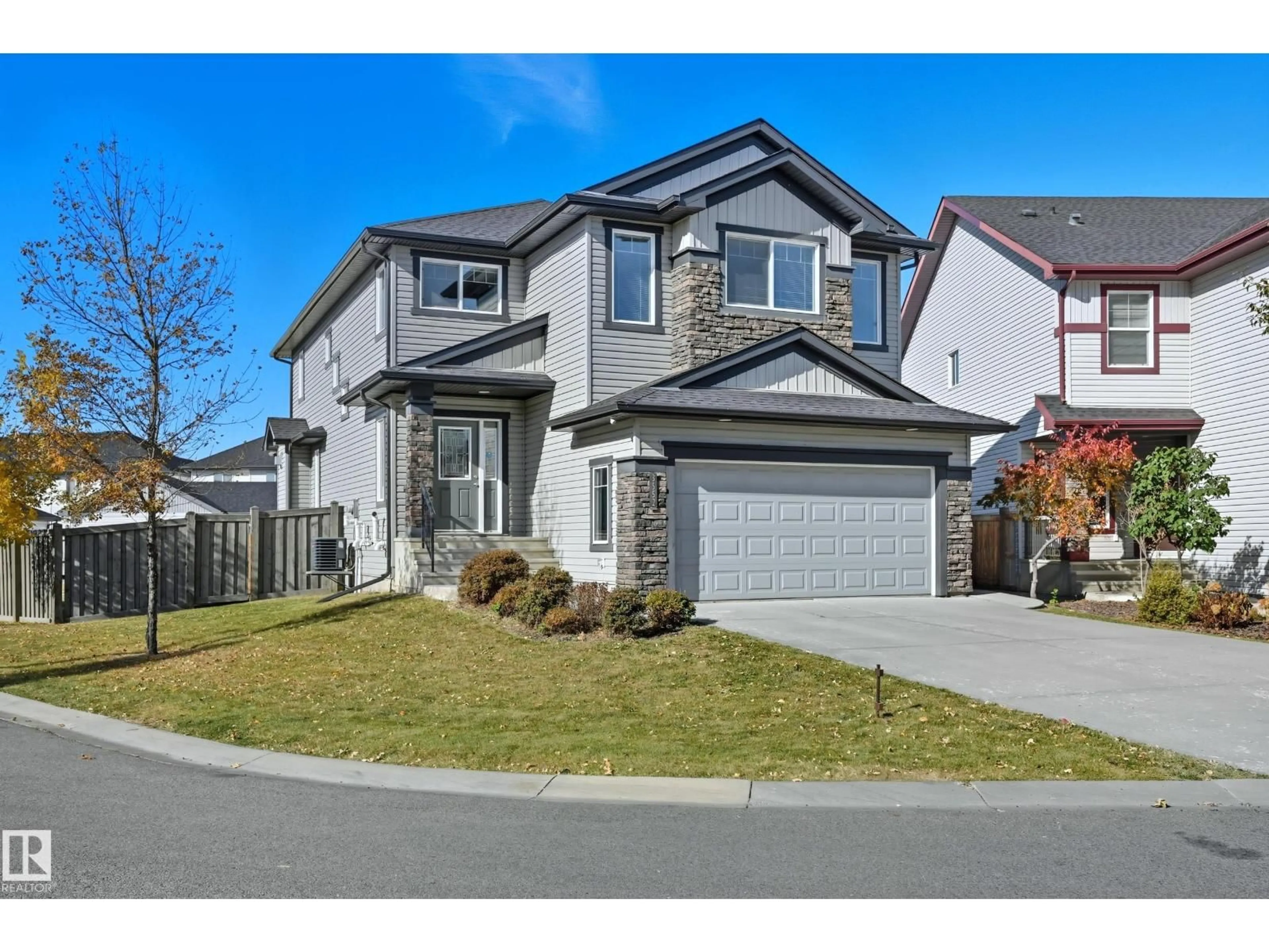Home with vinyl exterior material, street for 3552 CLAXTON CR, Edmonton Alberta T6W0Z7