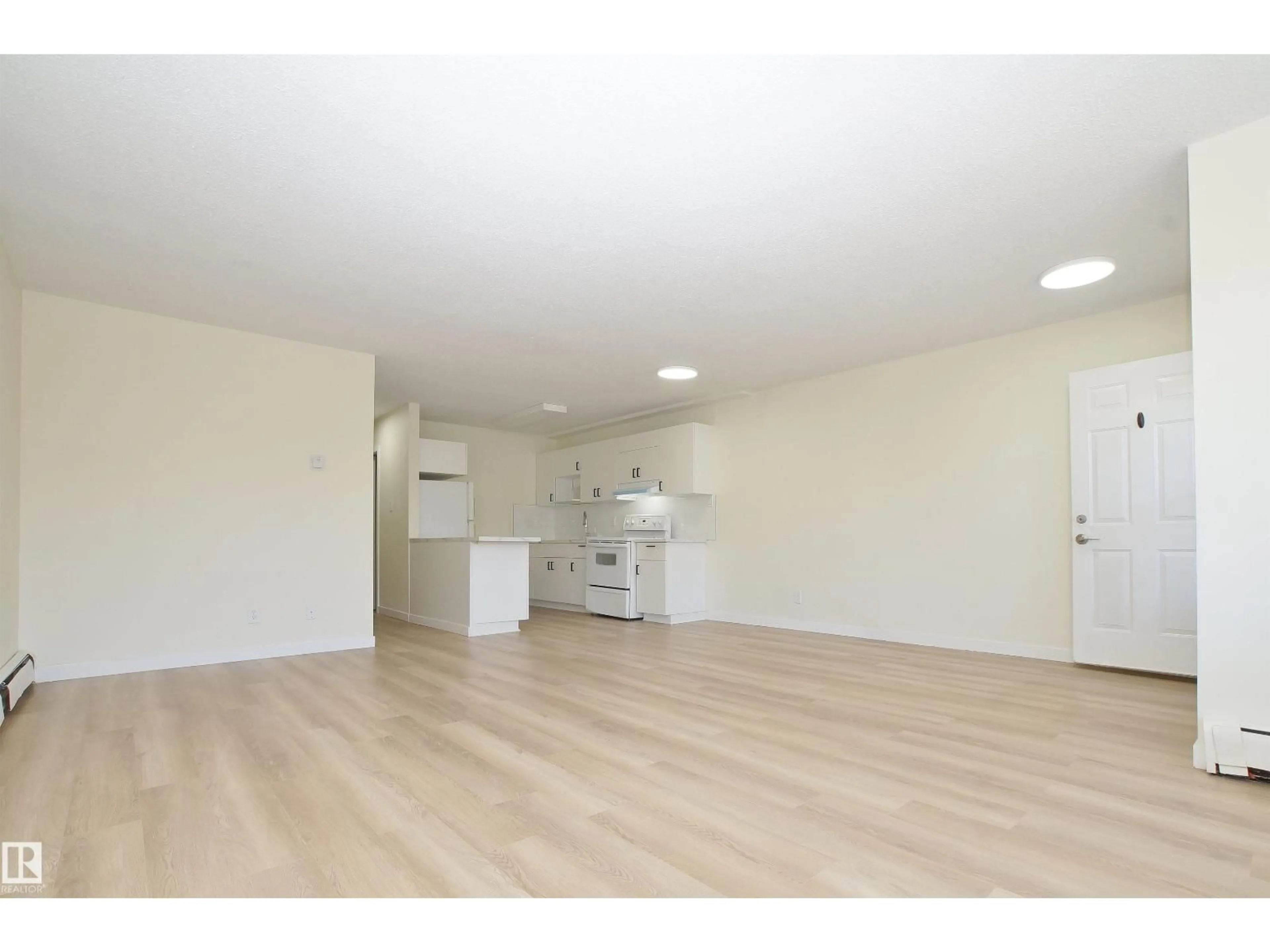 A pic of a room for 46 13590 38 ST NW, Edmonton Alberta T5A2W7