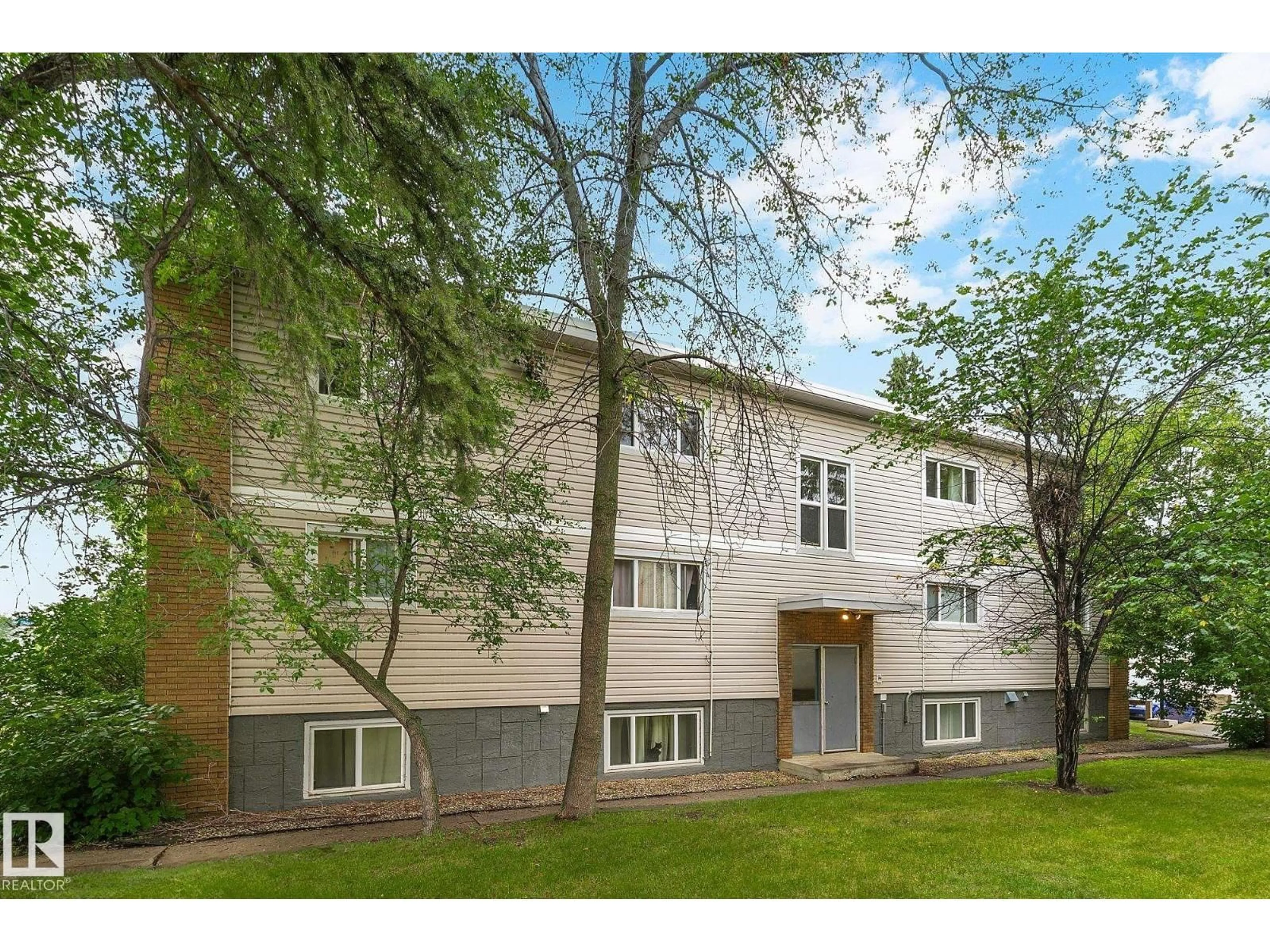 Unknown for #11 - 9630 82 AV, Edmonton Alberta T6C1A1