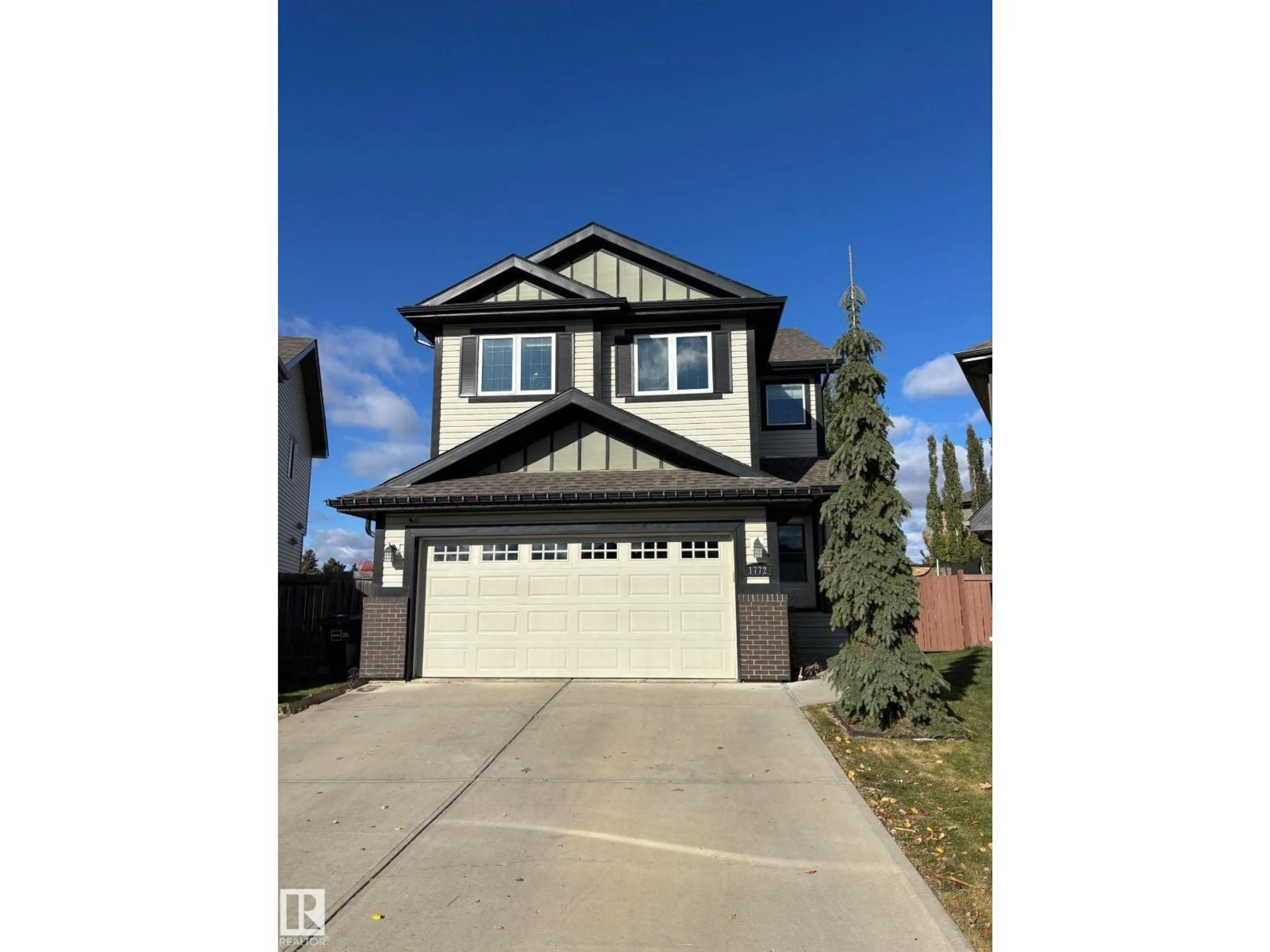 Home with vinyl exterior material, street for NW - 1772 33B ST, Edmonton Alberta T6T0P3