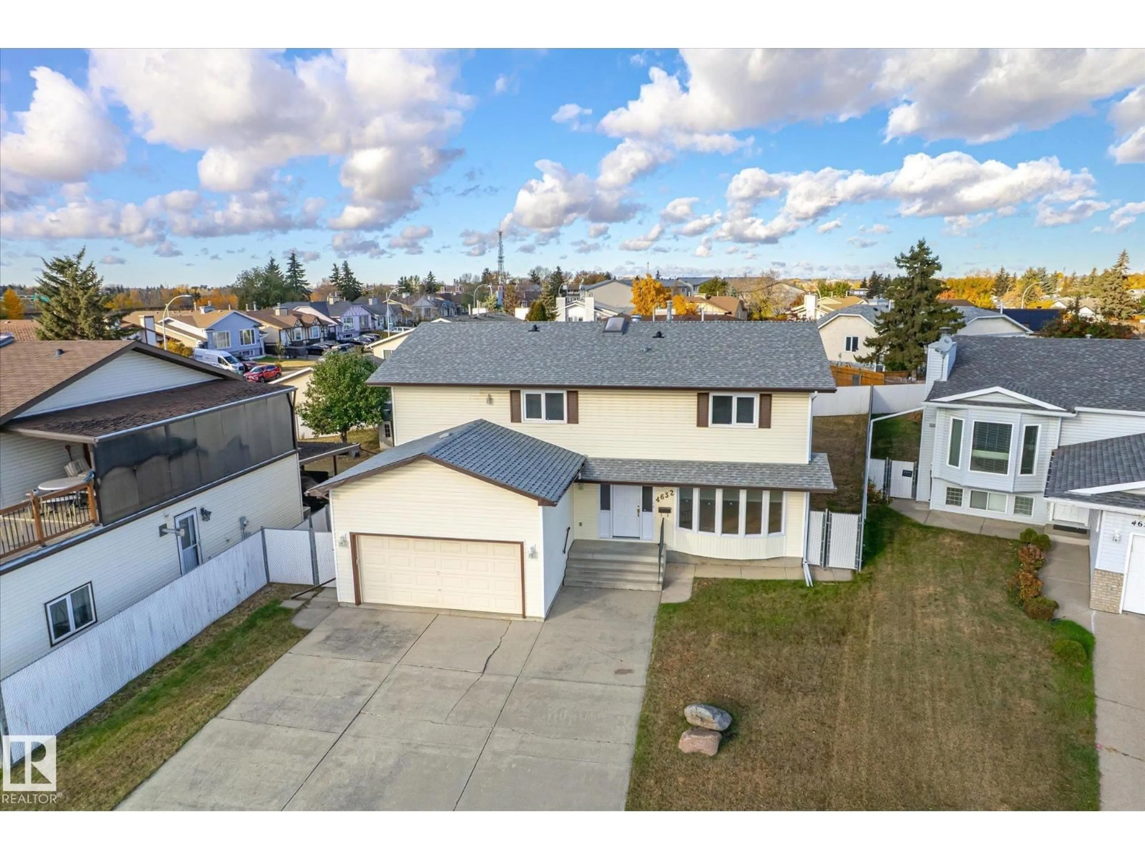 A pic from outside/outdoor area/front of a property/back of a property/a pic from drone, street for 4632 126 AVENUE, Edmonton Alberta T5A4K9