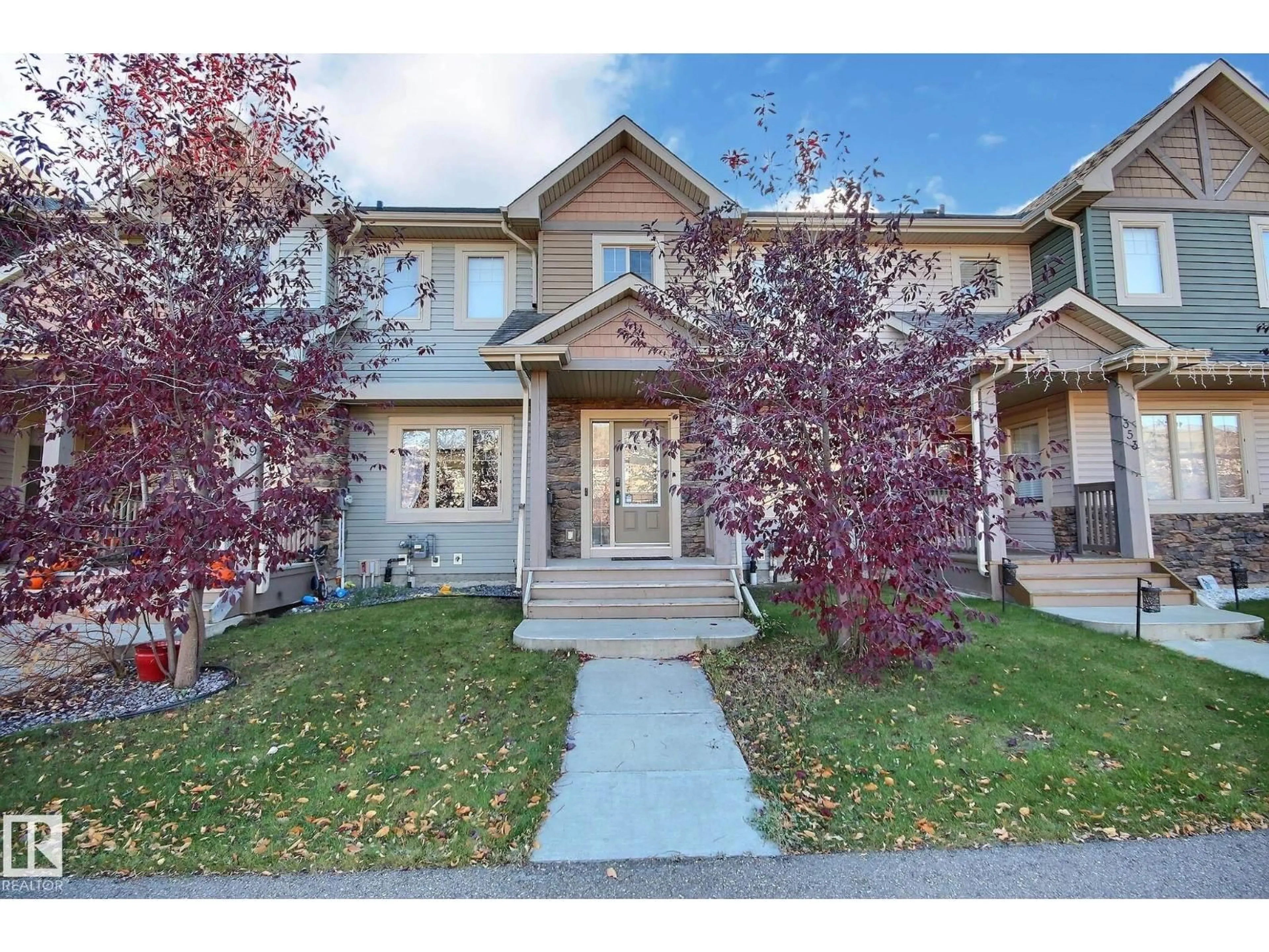 Home with vinyl exterior material, street for 351 NELSON DR, Spruce Grove Alberta T7X0N9