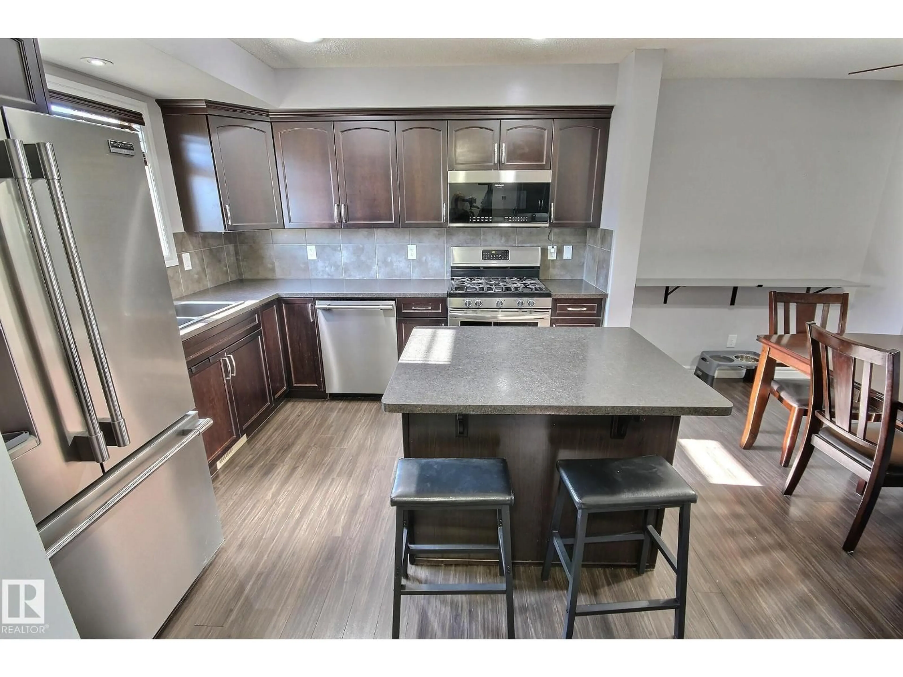 Open concept kitchen, unknown for 351 NELSON DR, Spruce Grove Alberta T7X0N9