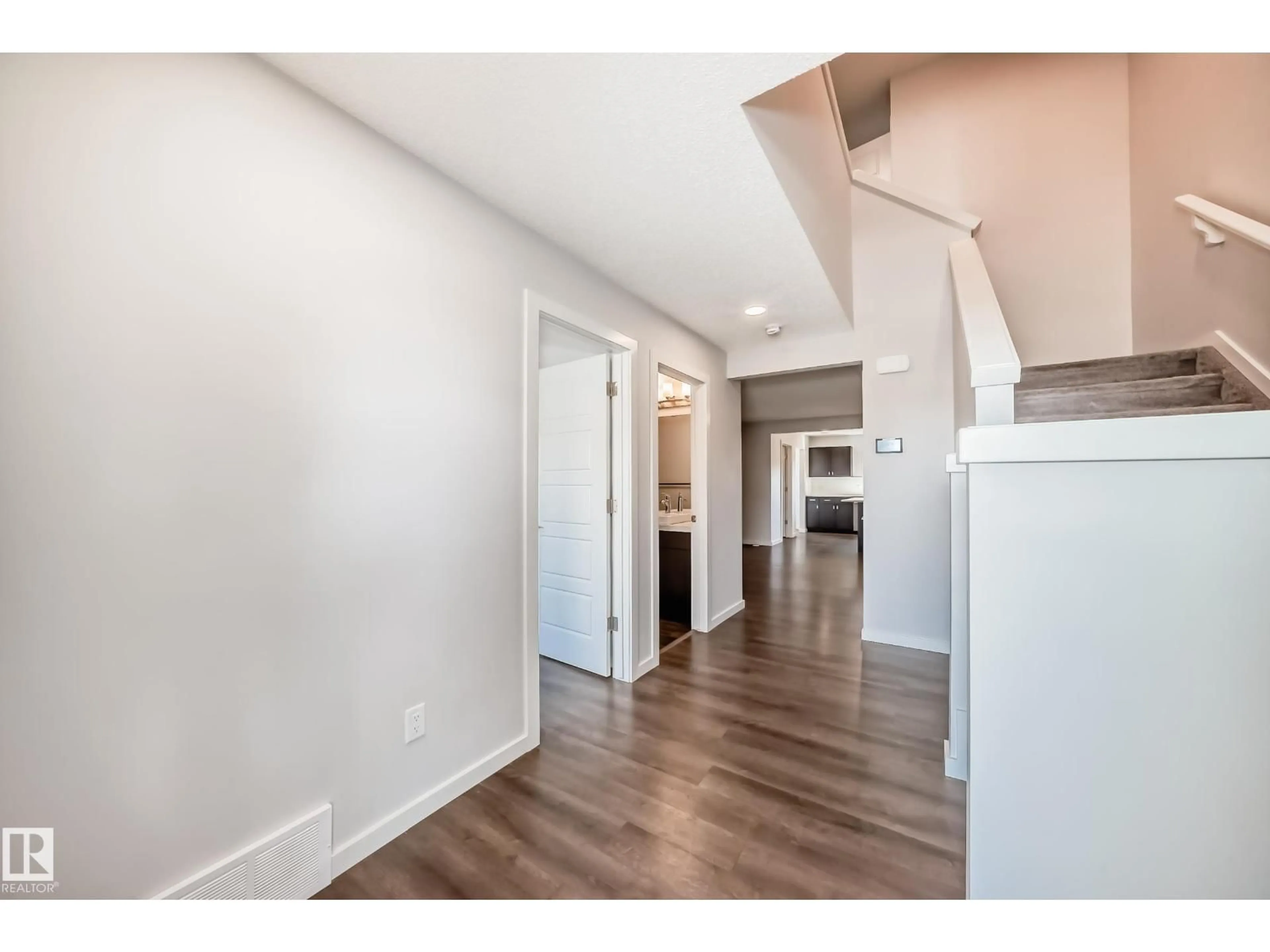 Indoor entryway for 8723 221 ST, Edmonton Alberta T5T7H7