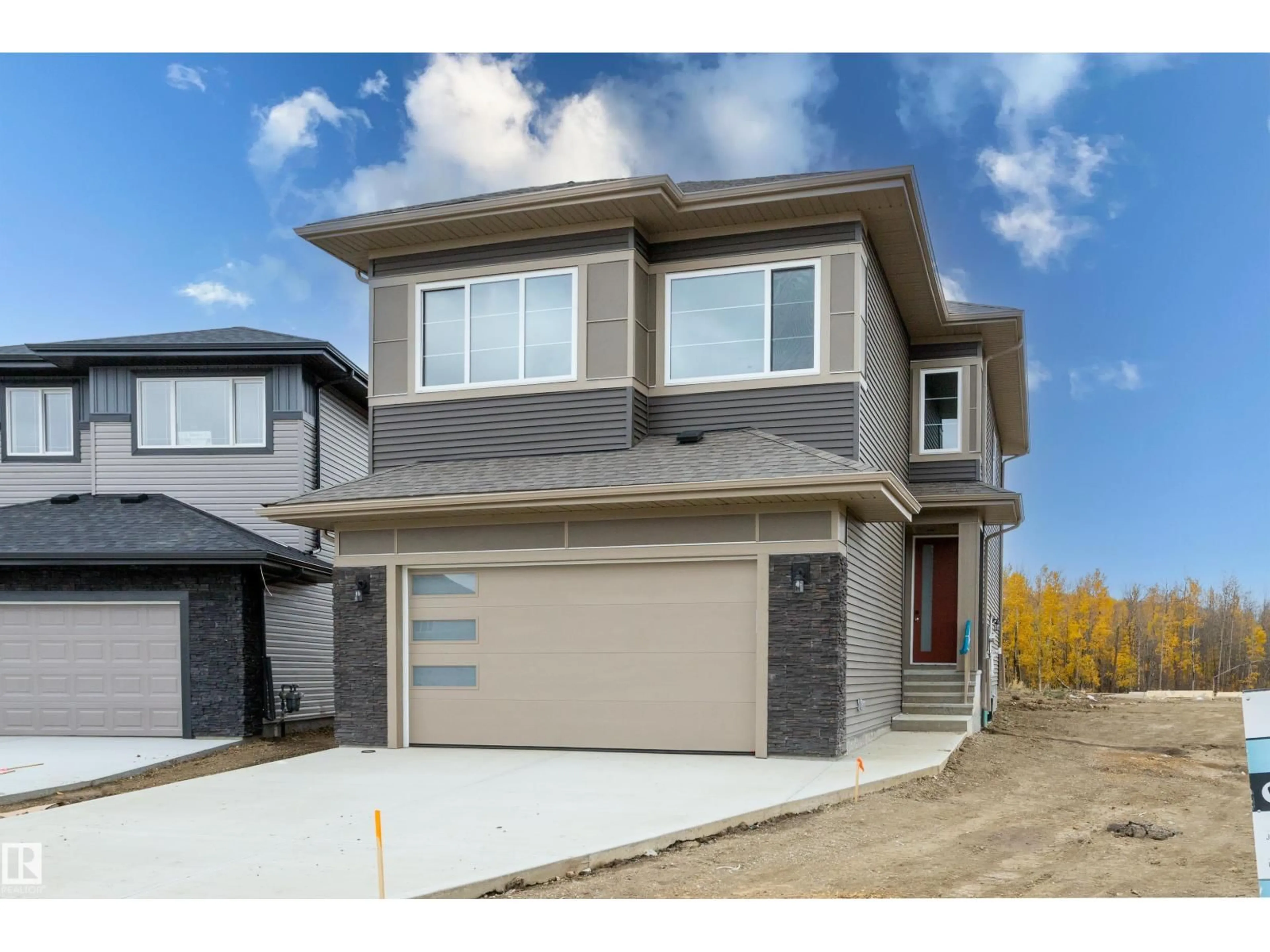 Home with vinyl exterior material, street for 45 RENWYCK PL, Spruce Grove Alberta T7X4E1