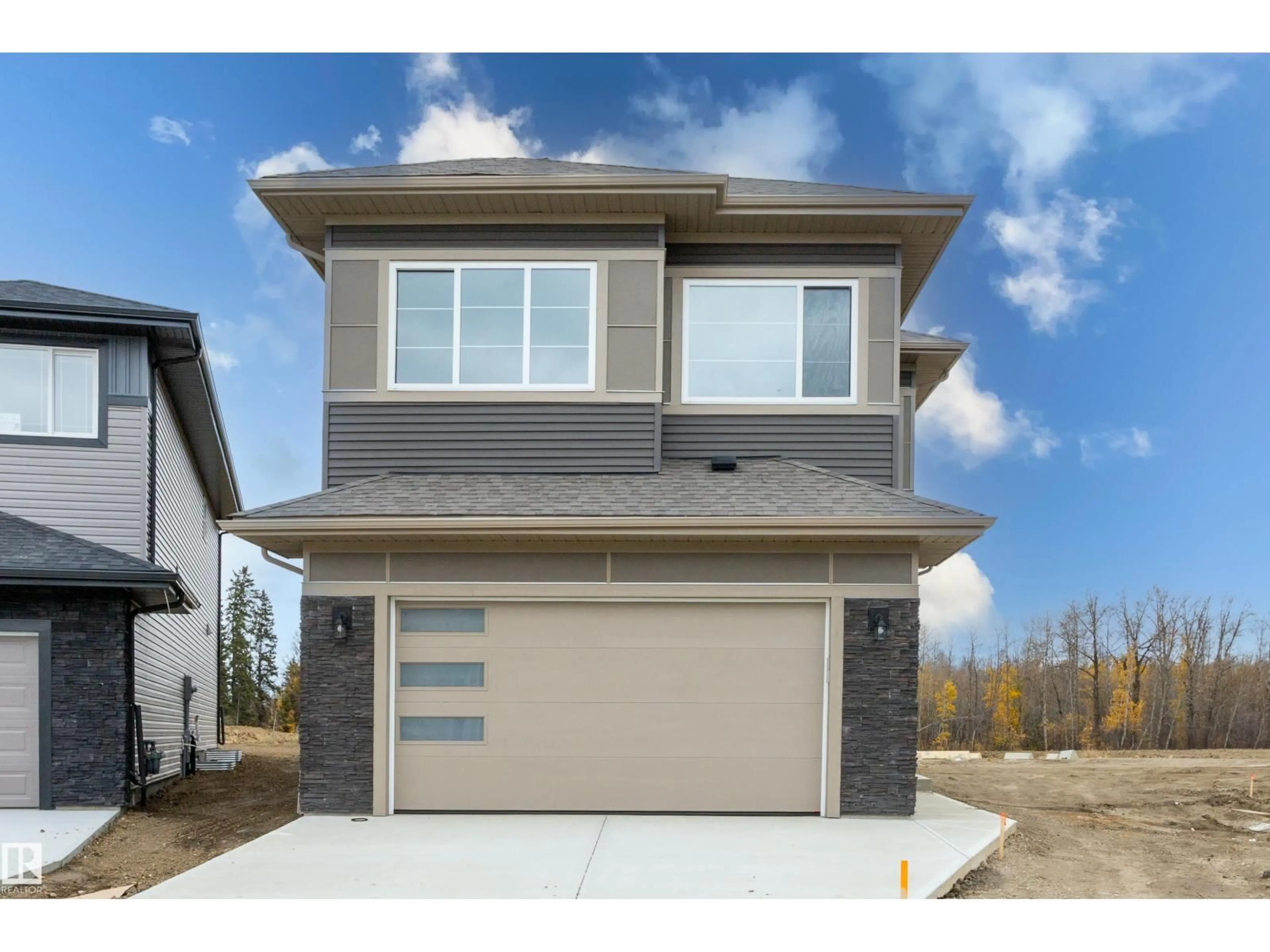 Home with vinyl exterior material, street for 45 RENWYCK PL, Spruce Grove Alberta T7X4E1