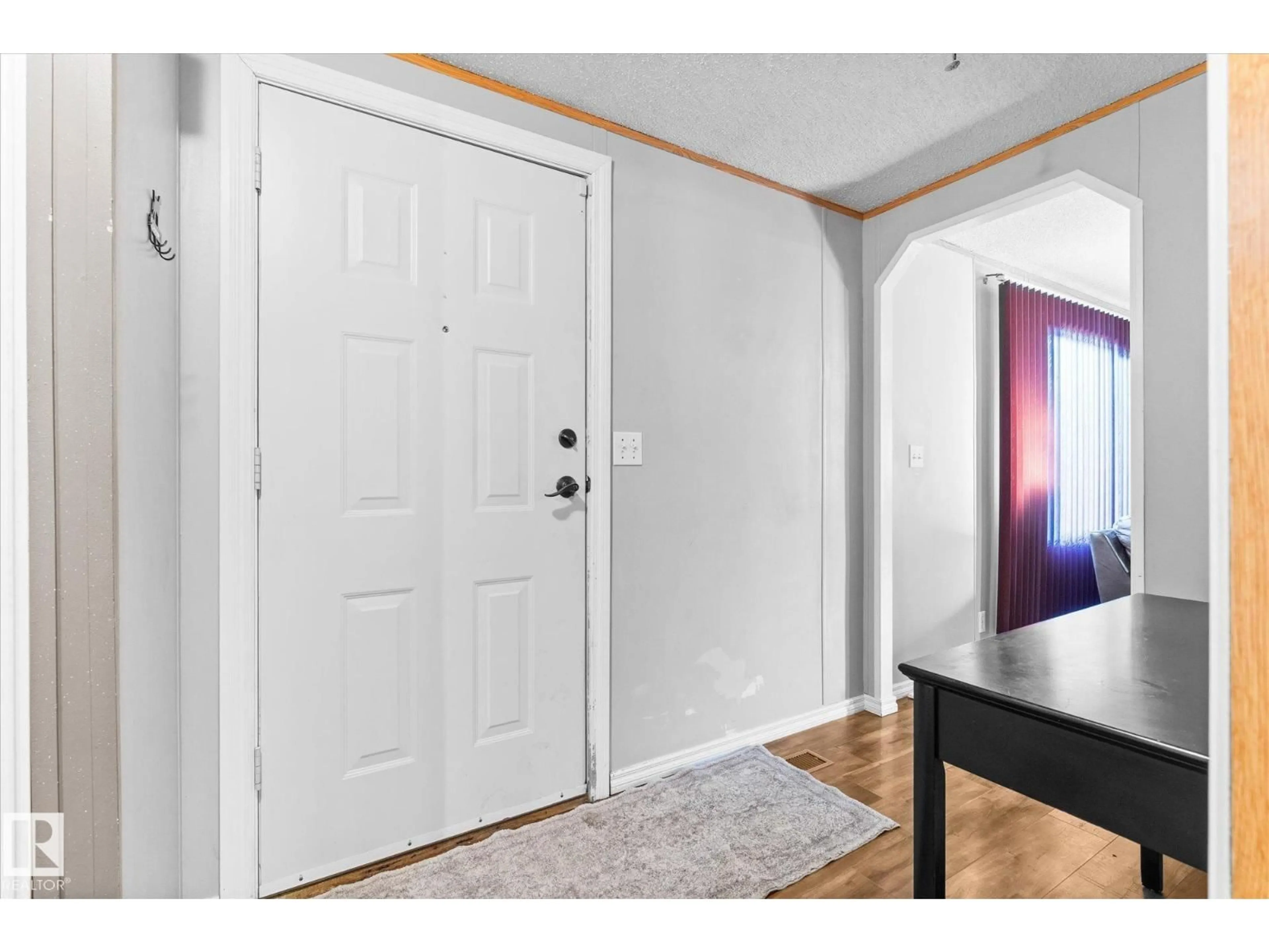 Indoor entryway for 578 53222 RANGE ROAD ROAD, Rural Parkland County Alberta T7X3P6