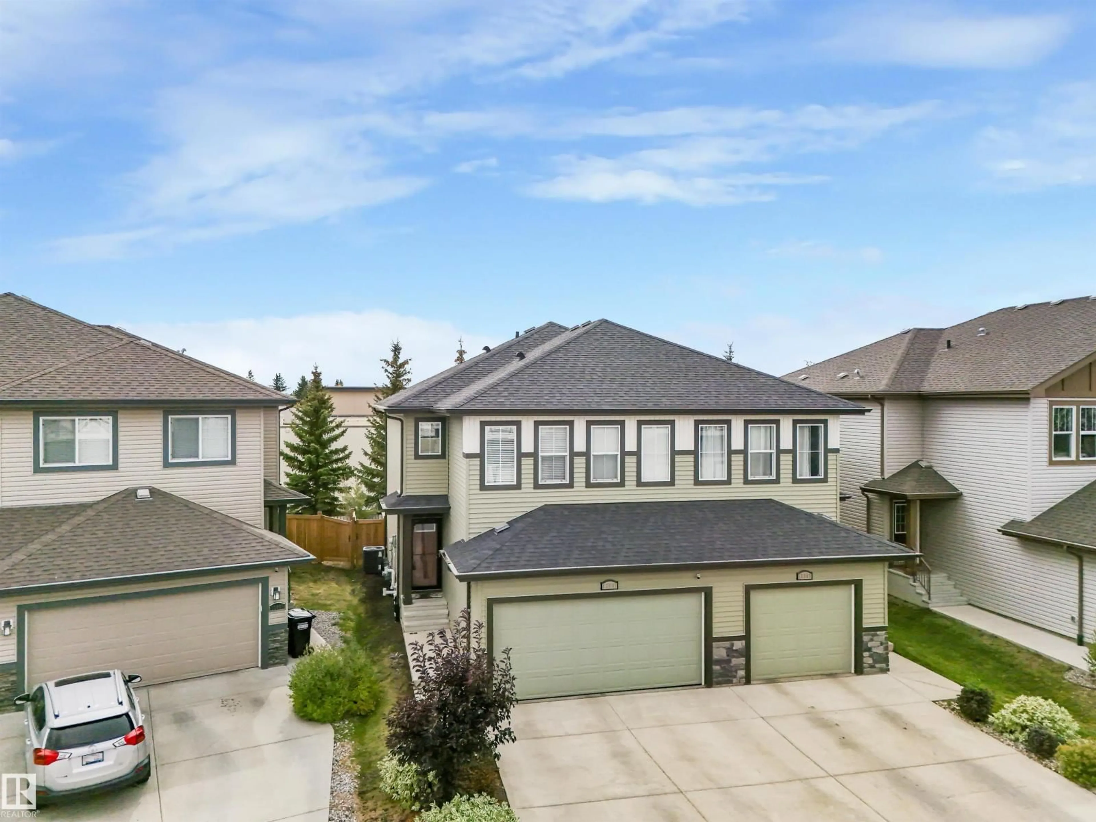 A pic from outside/outdoor area/front of a property/back of a property/a pic from drone, street for 13807 138 AV, Edmonton Alberta T6V0M1