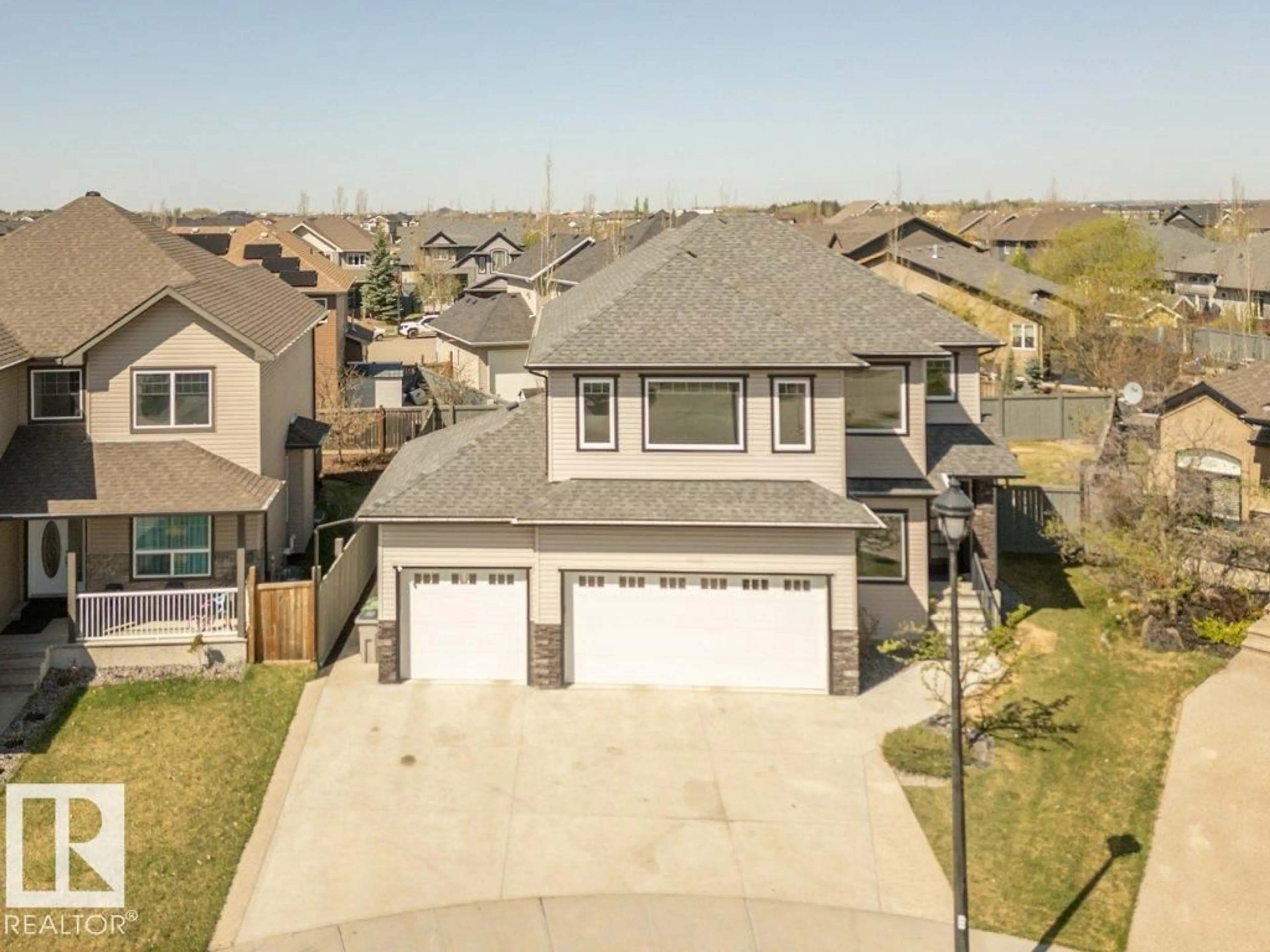 A pic from outside/outdoor area/front of a property/back of a property/a pic from drone, street for 5512 ETOILE CO, Beaumont Alberta T4X0E2