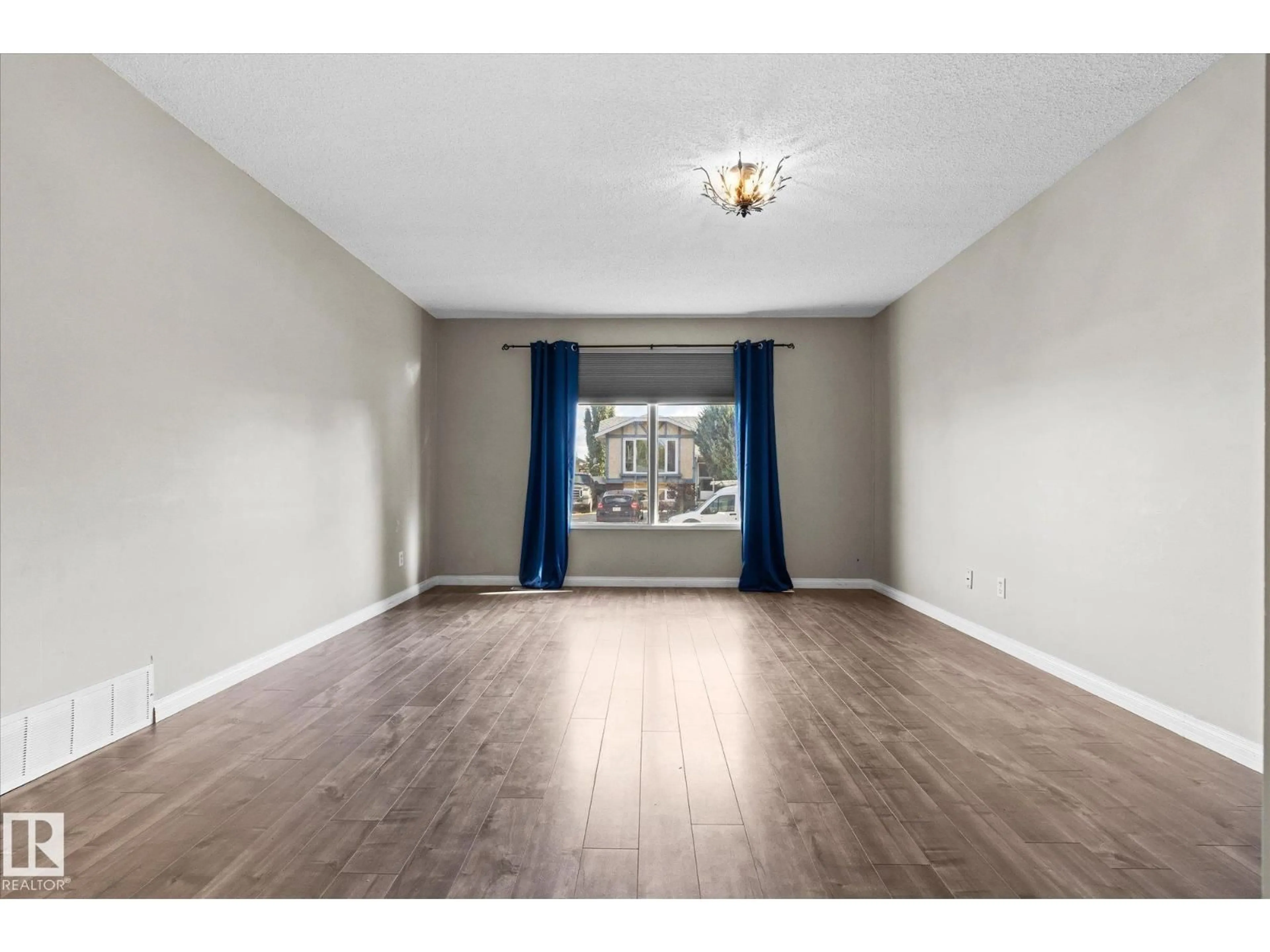 A pic of a room for 33 WESTGLEN CR, Spruce Grove Alberta T7X1W1