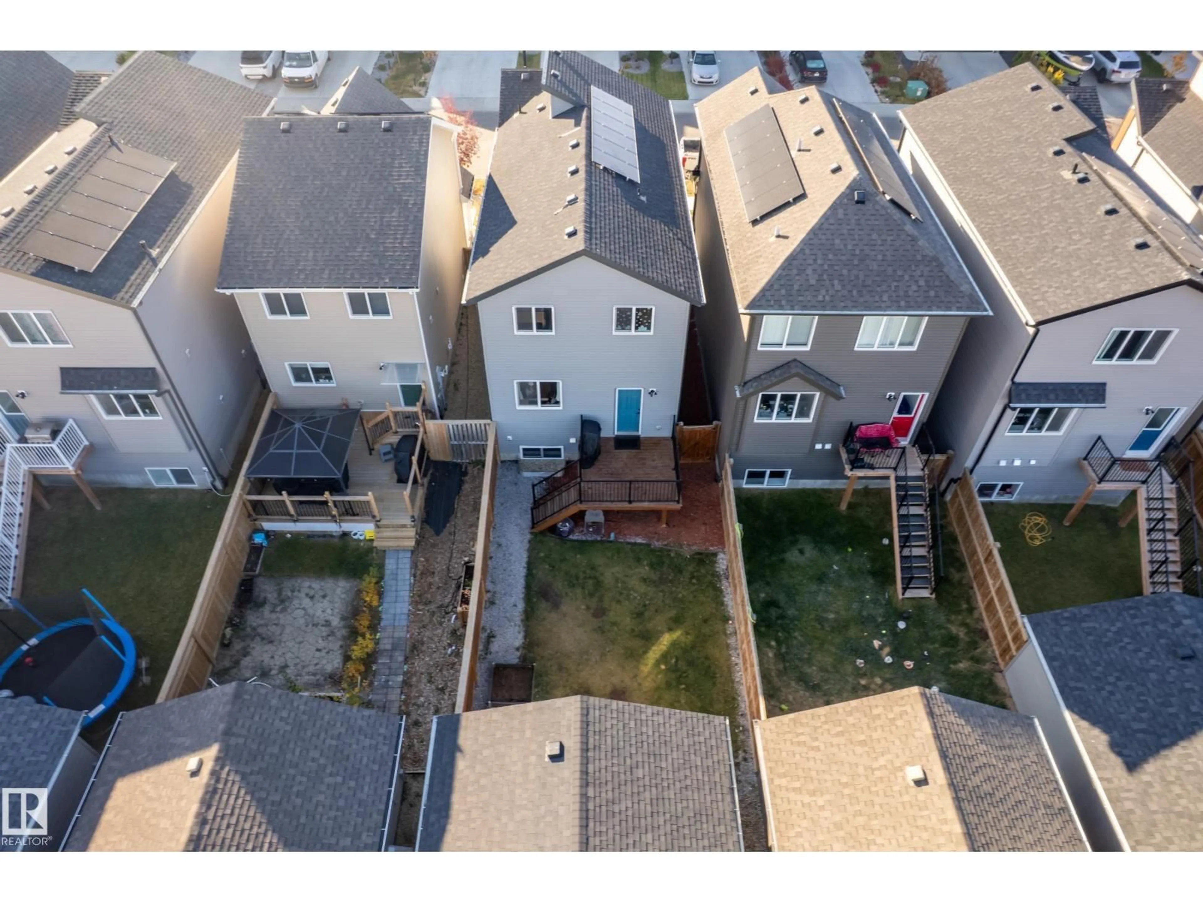 A pic from outside/outdoor area/front of a property/back of a property/a pic from drone, street for 1011 DANIELS LO SW, Edmonton Alberta T6W4C9