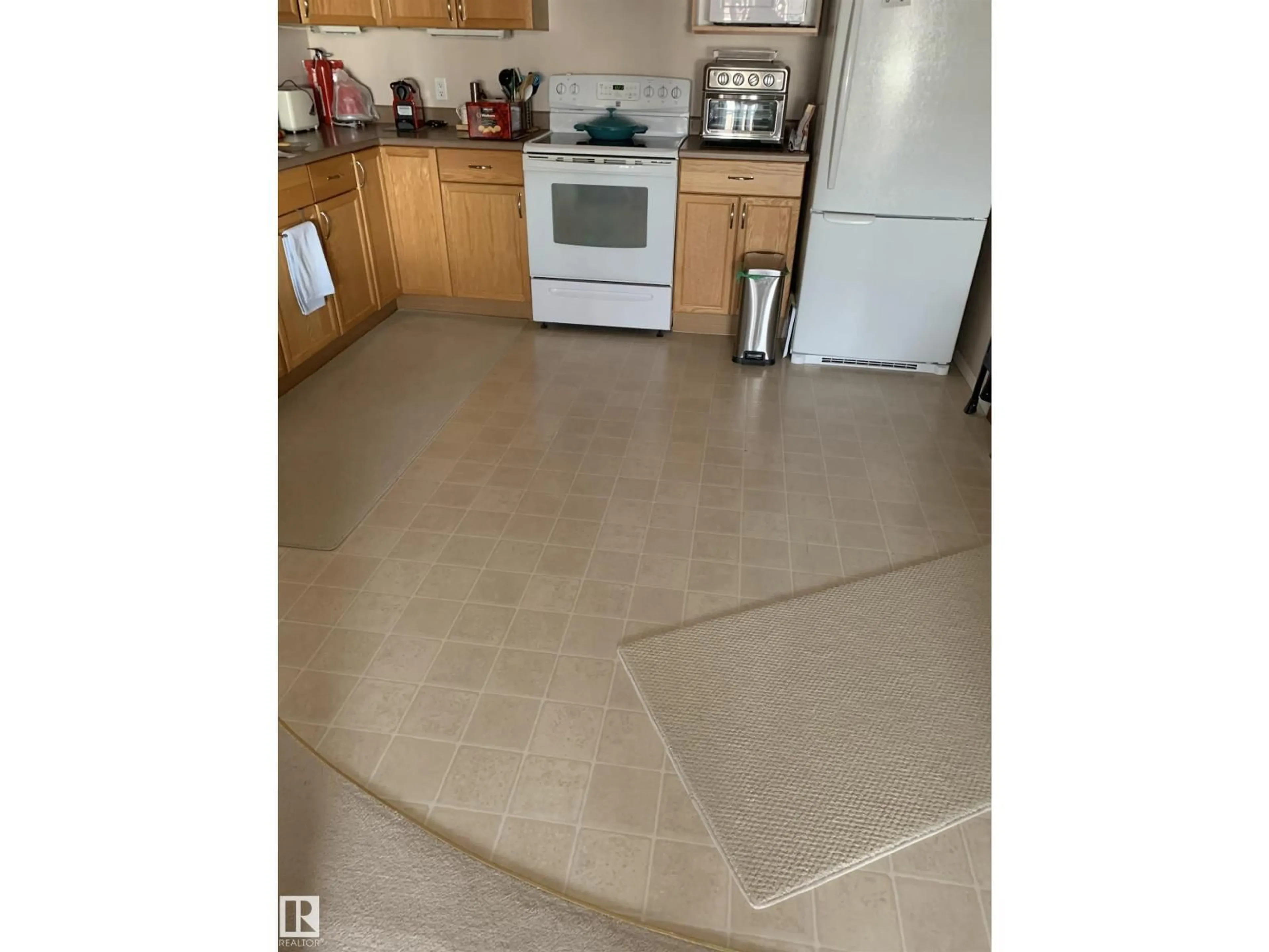 A pic of a room for 4700 - 415 43 AV, Stony Plain Alberta T7Z2S6