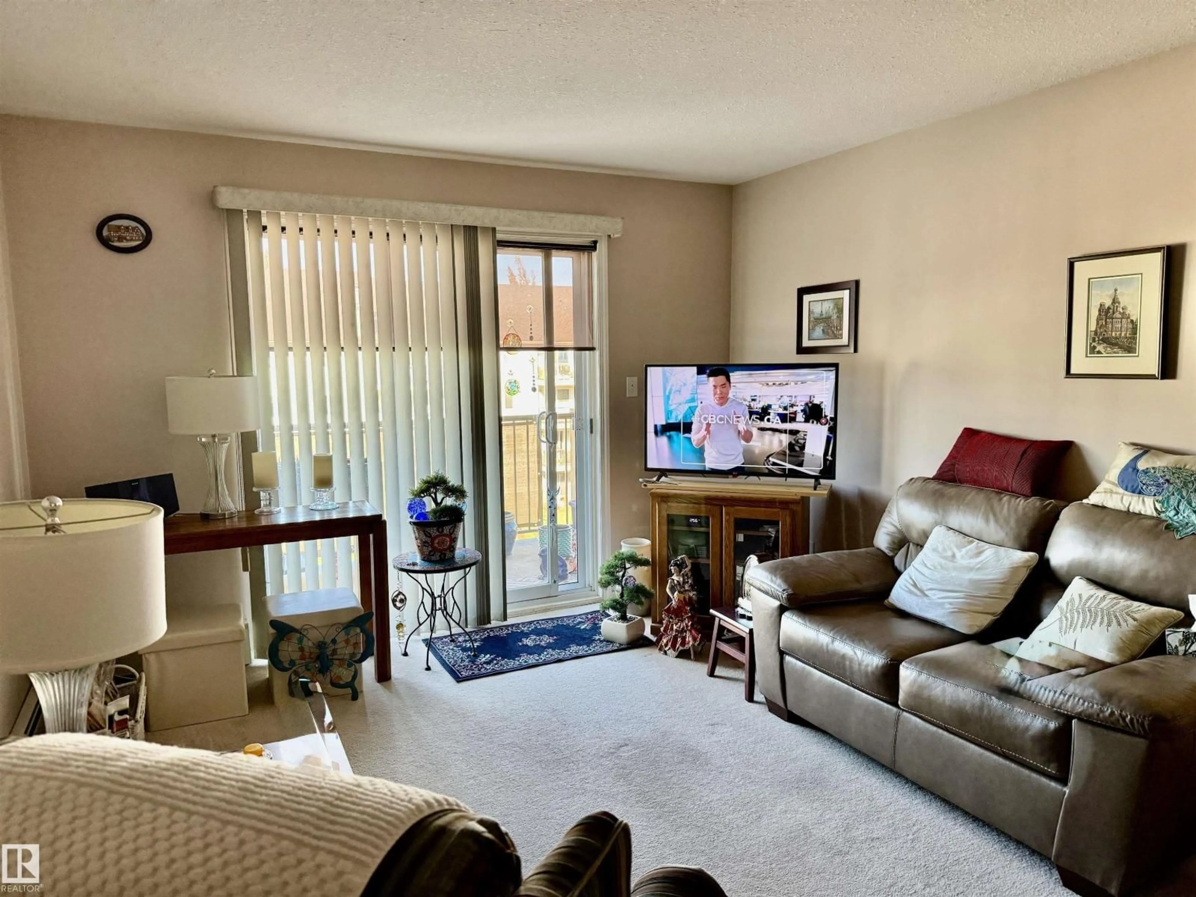 Living room with furniture, unknown for 4700 - 415 43 AV, Stony Plain Alberta T7Z2S6