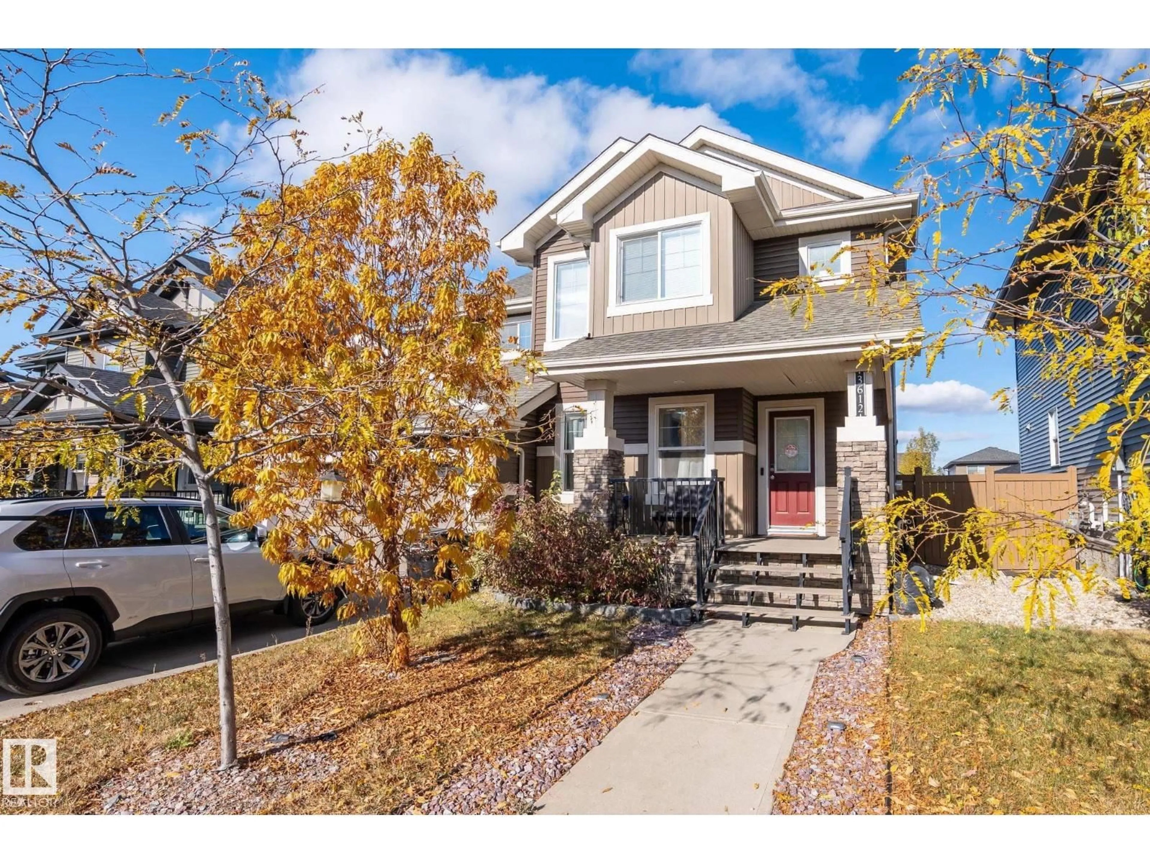 Home with vinyl exterior material, street for 3612 WEIDLE BEND SW, Edmonton Alberta T6X1A3