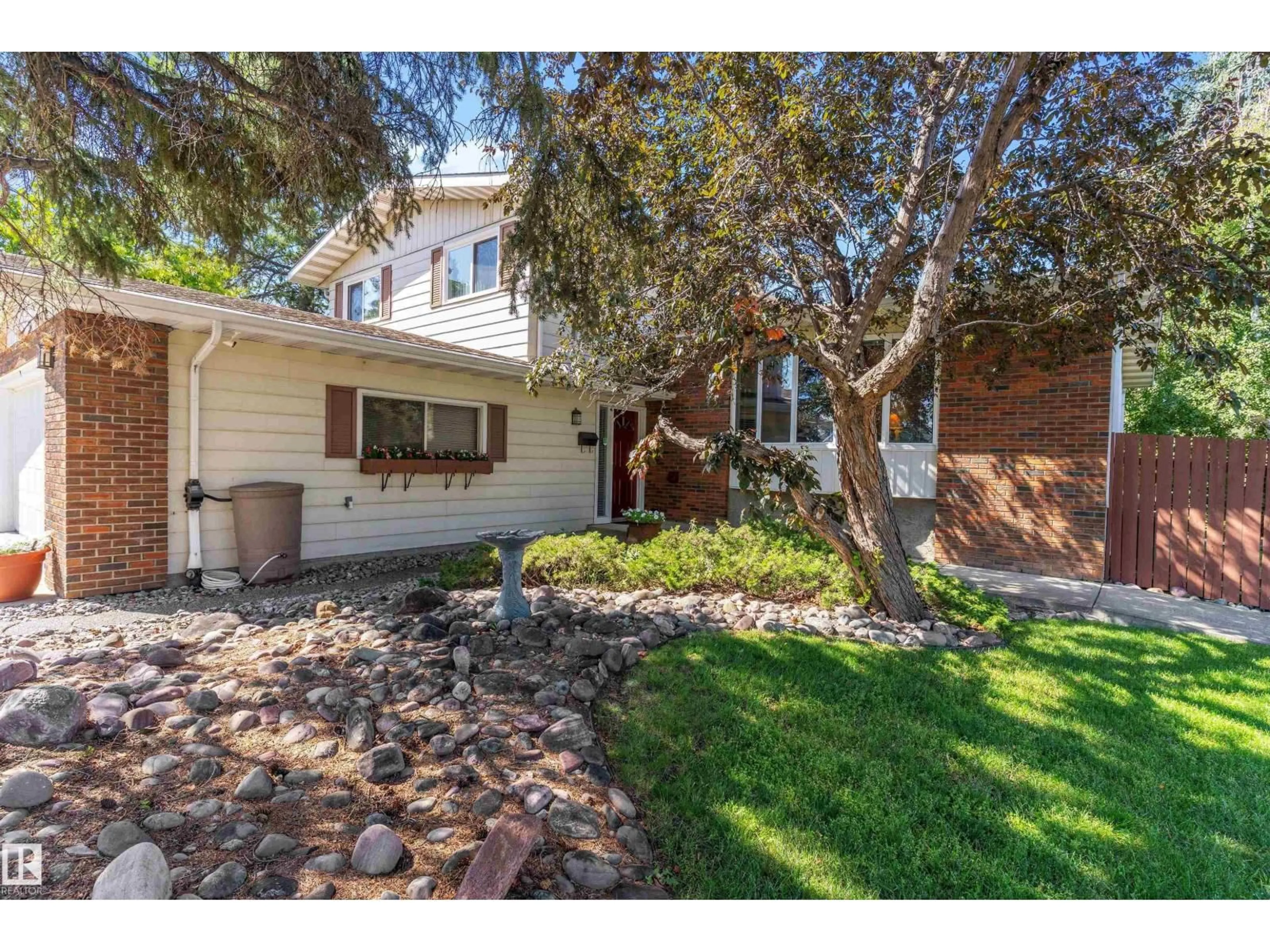 Unknown for 3112 109 ST, Edmonton Alberta T6J3E6