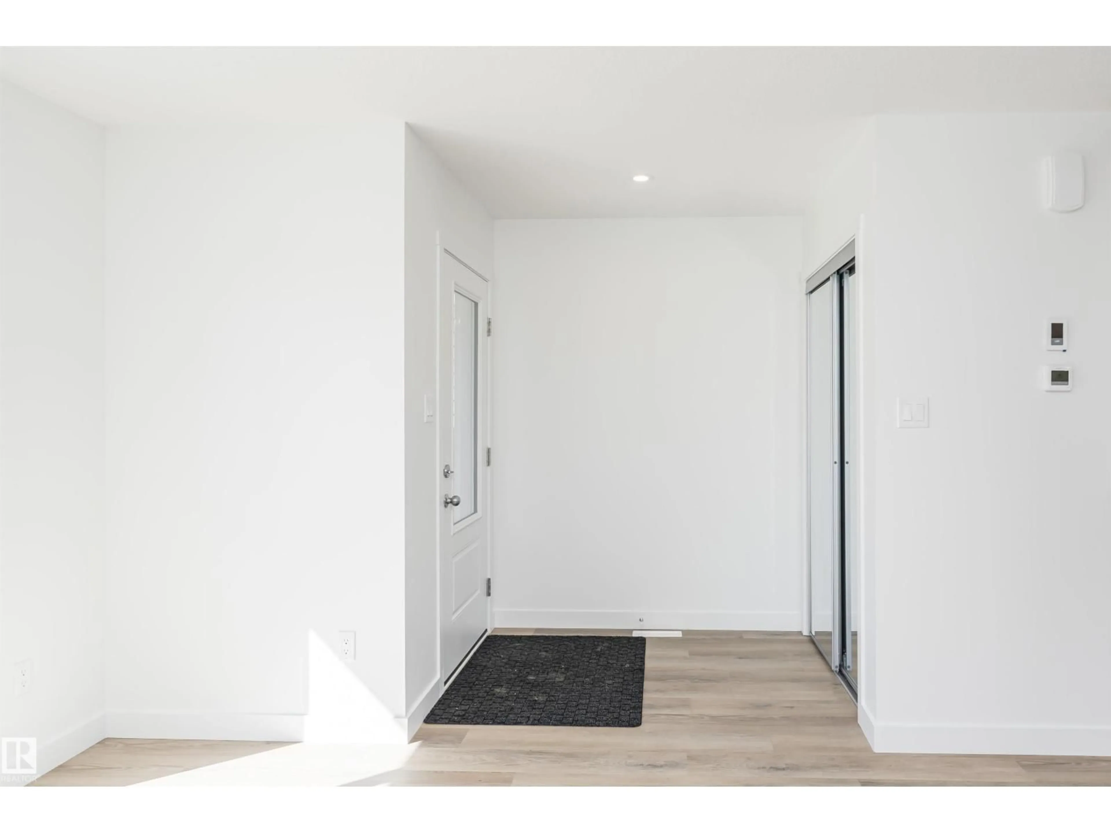 Indoor entryway for SW - 5134 KINNEY WY, Edmonton Alberta T6W1A8
