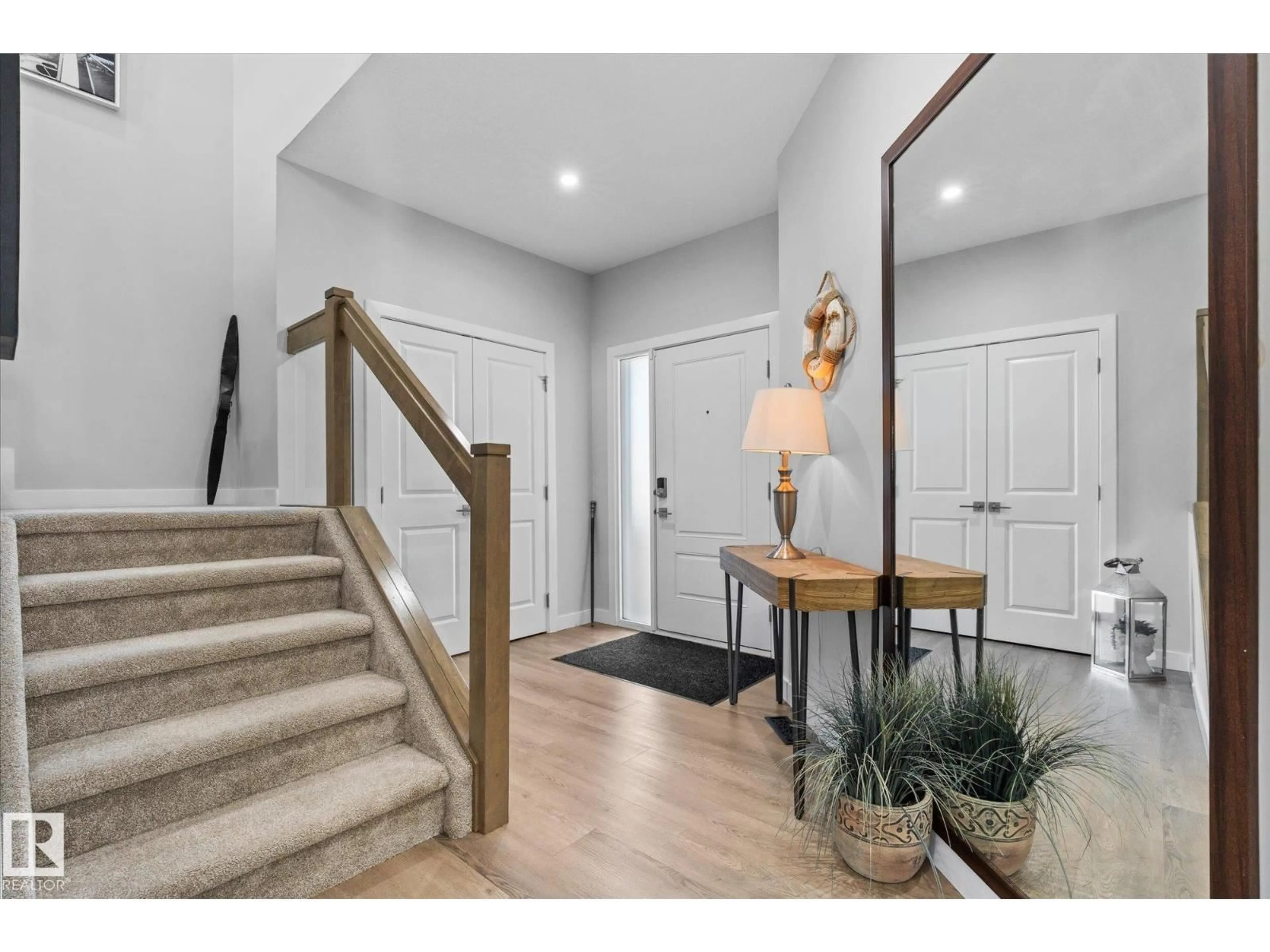 Indoor entryway for 93 LILAC BA, Spruce Grove Alberta T7X0V7