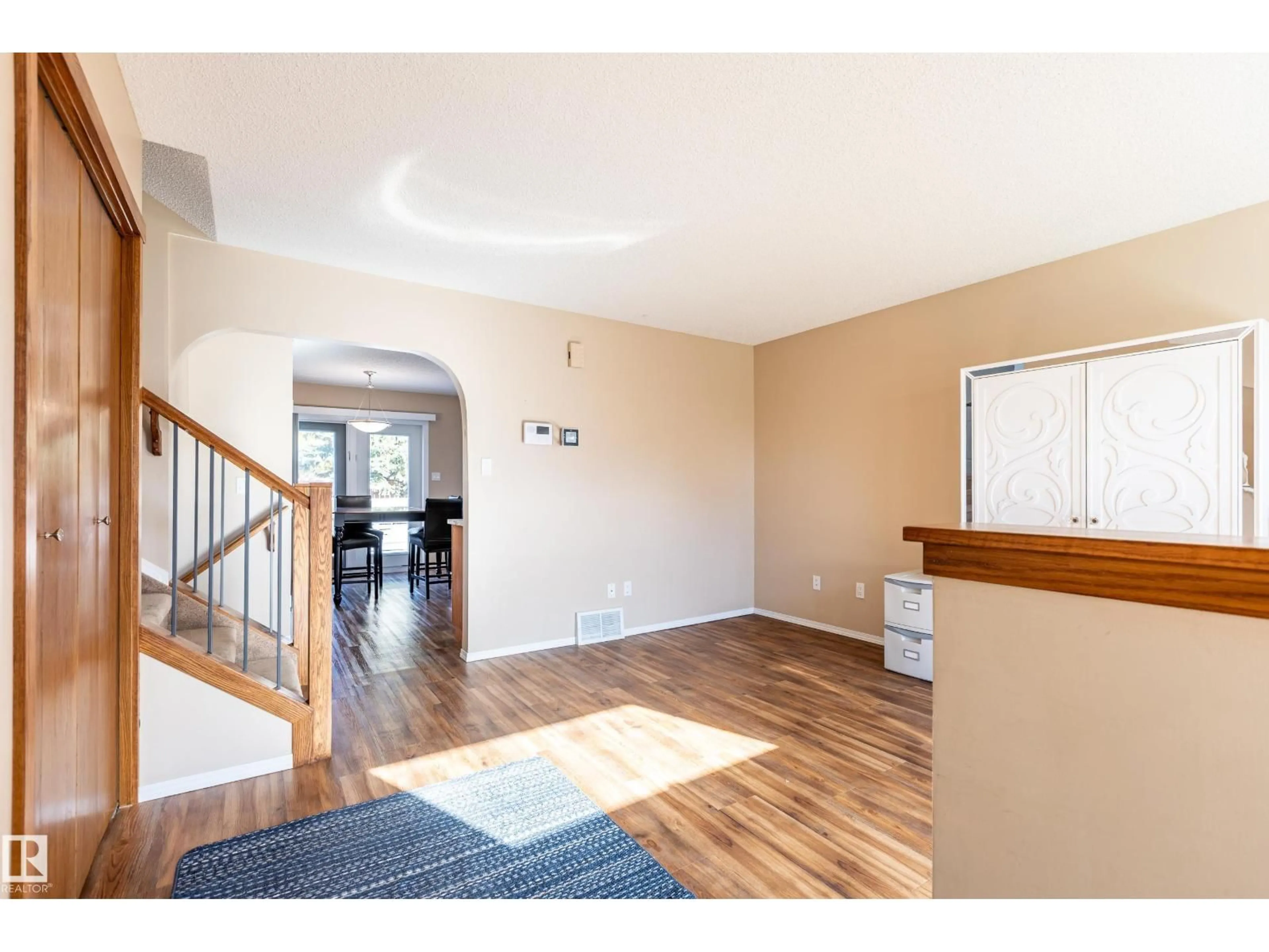 Indoor entryway for 8802 102 AV, Morinville Alberta T8R1B7