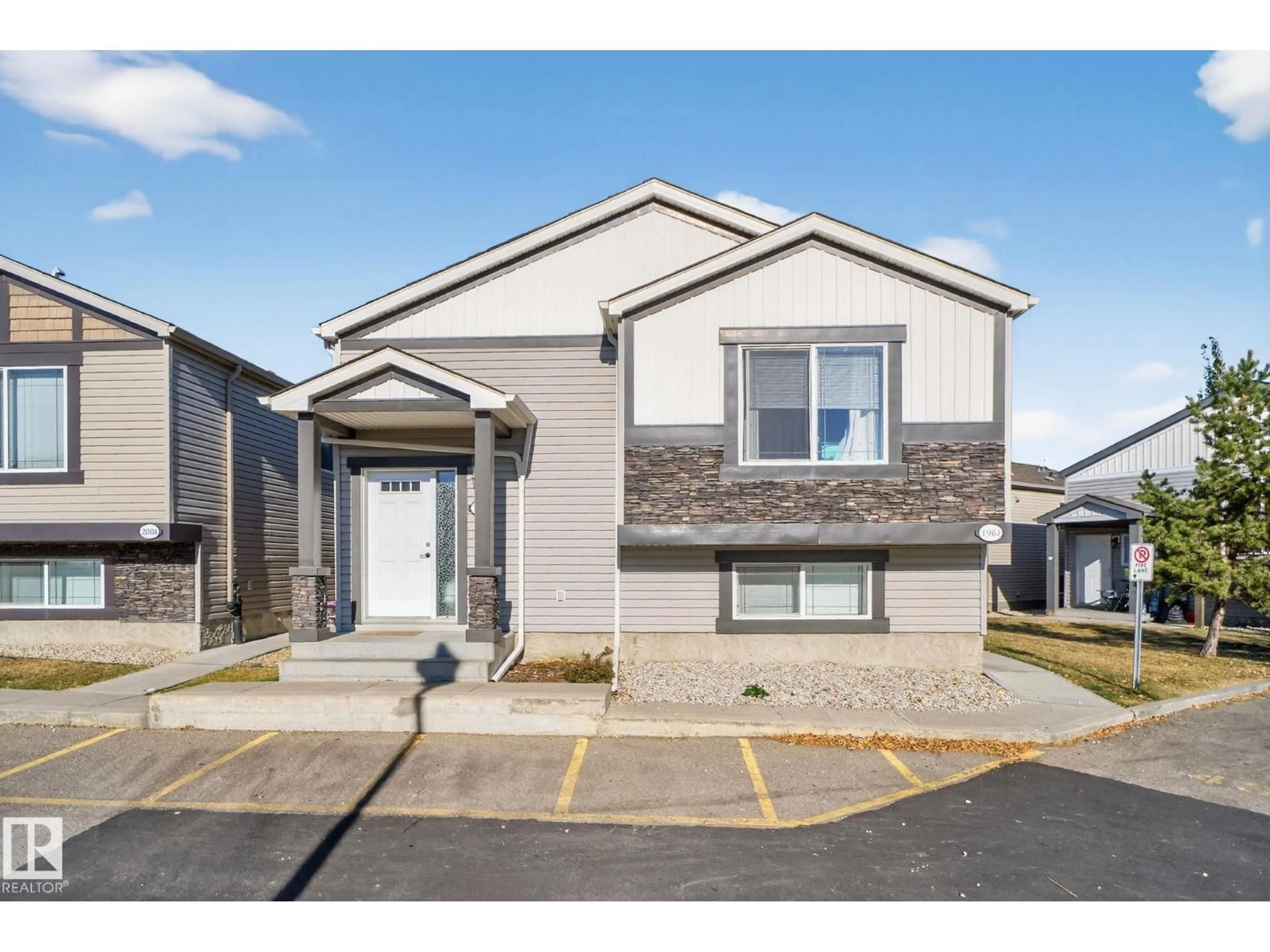 Home with vinyl exterior material, street for 142 - 195 SELKIRK PL, Leduc Alberta T9E0M9