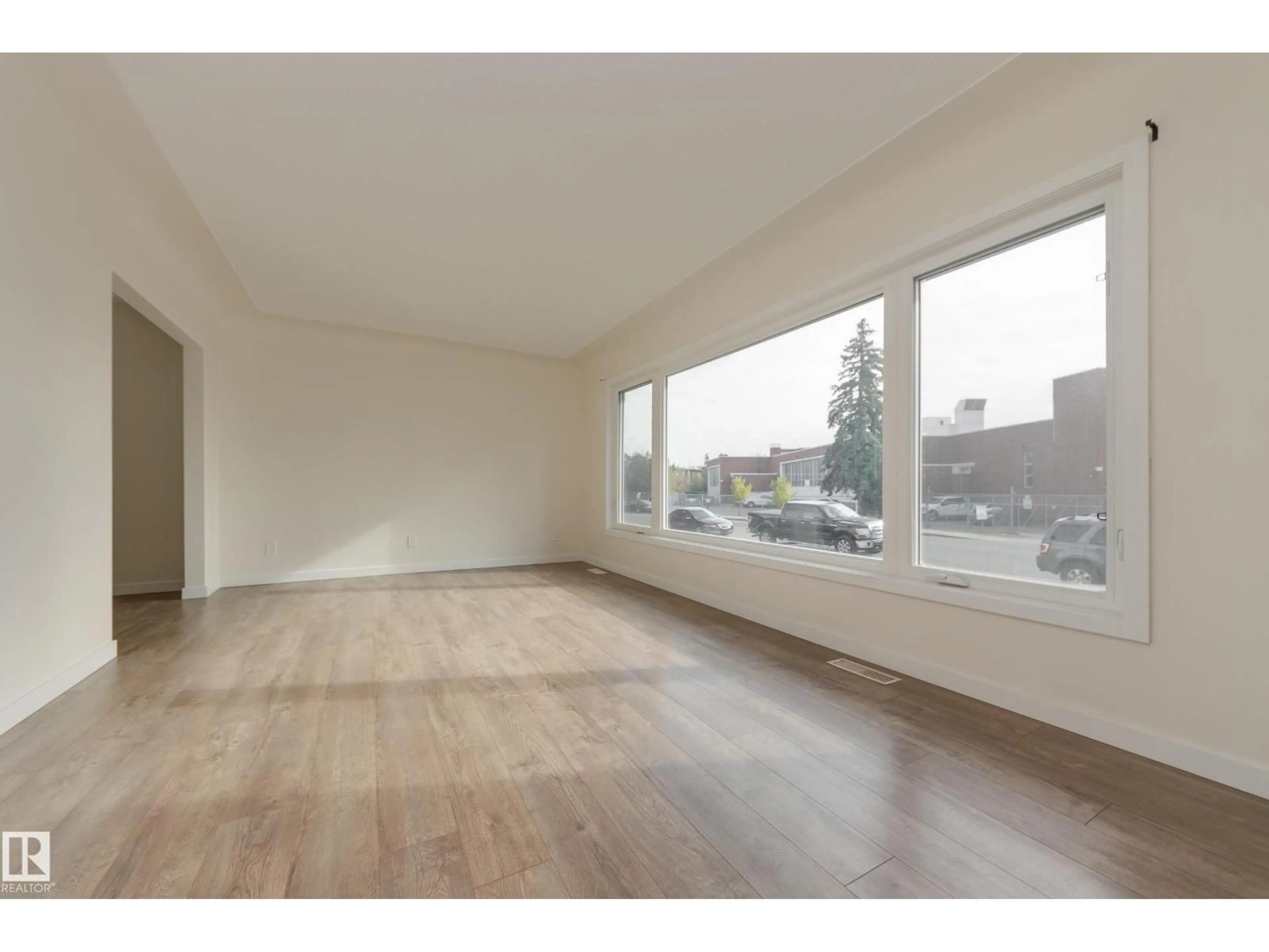 A pic of a room for 13236 115 AV, Edmonton Alberta T5M3A6