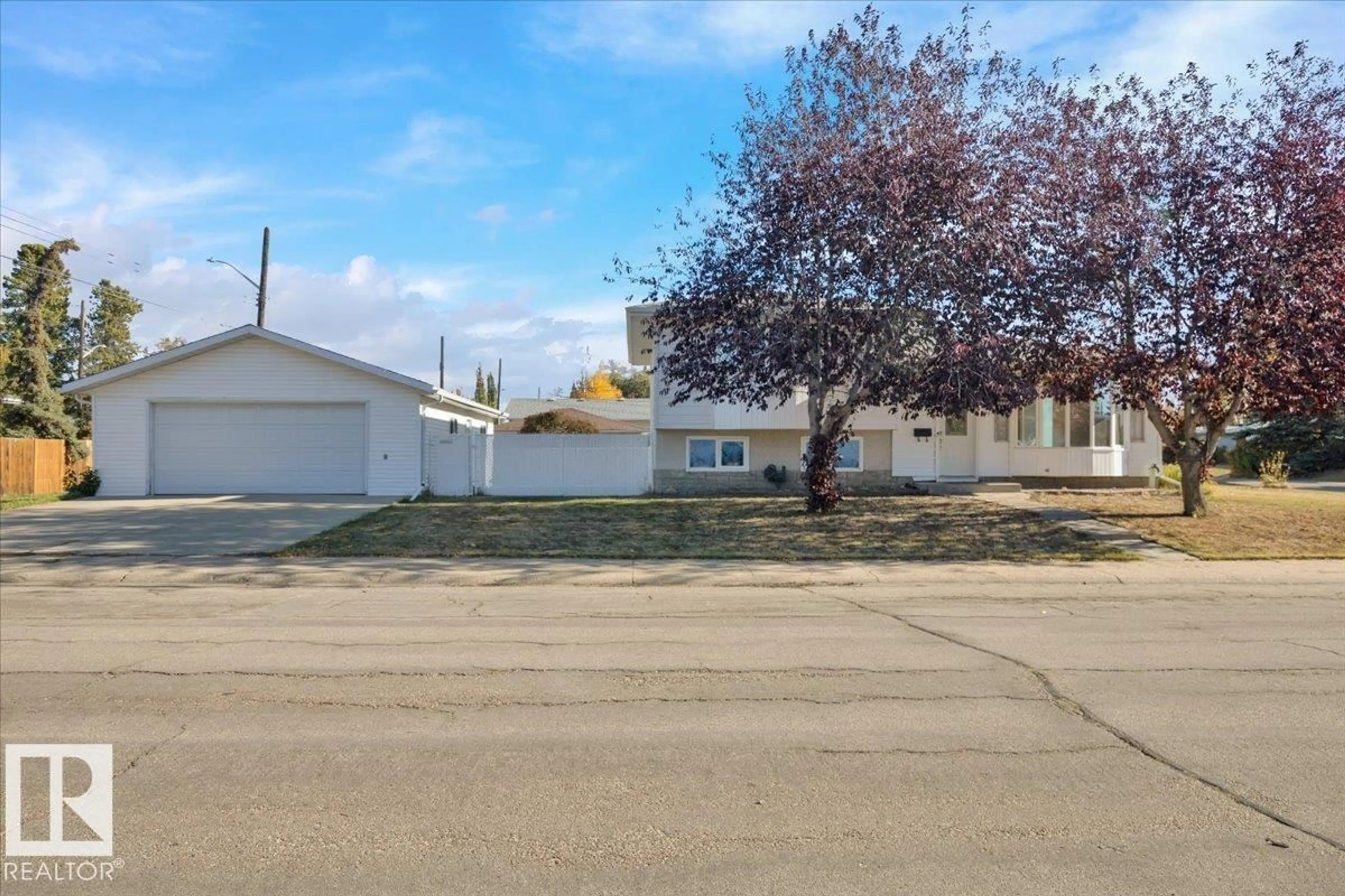 A pic from outside/outdoor area/front of a property/back of a property/a pic from drone, street for NW - 3803 112 ST, Edmonton Alberta T6J1J1