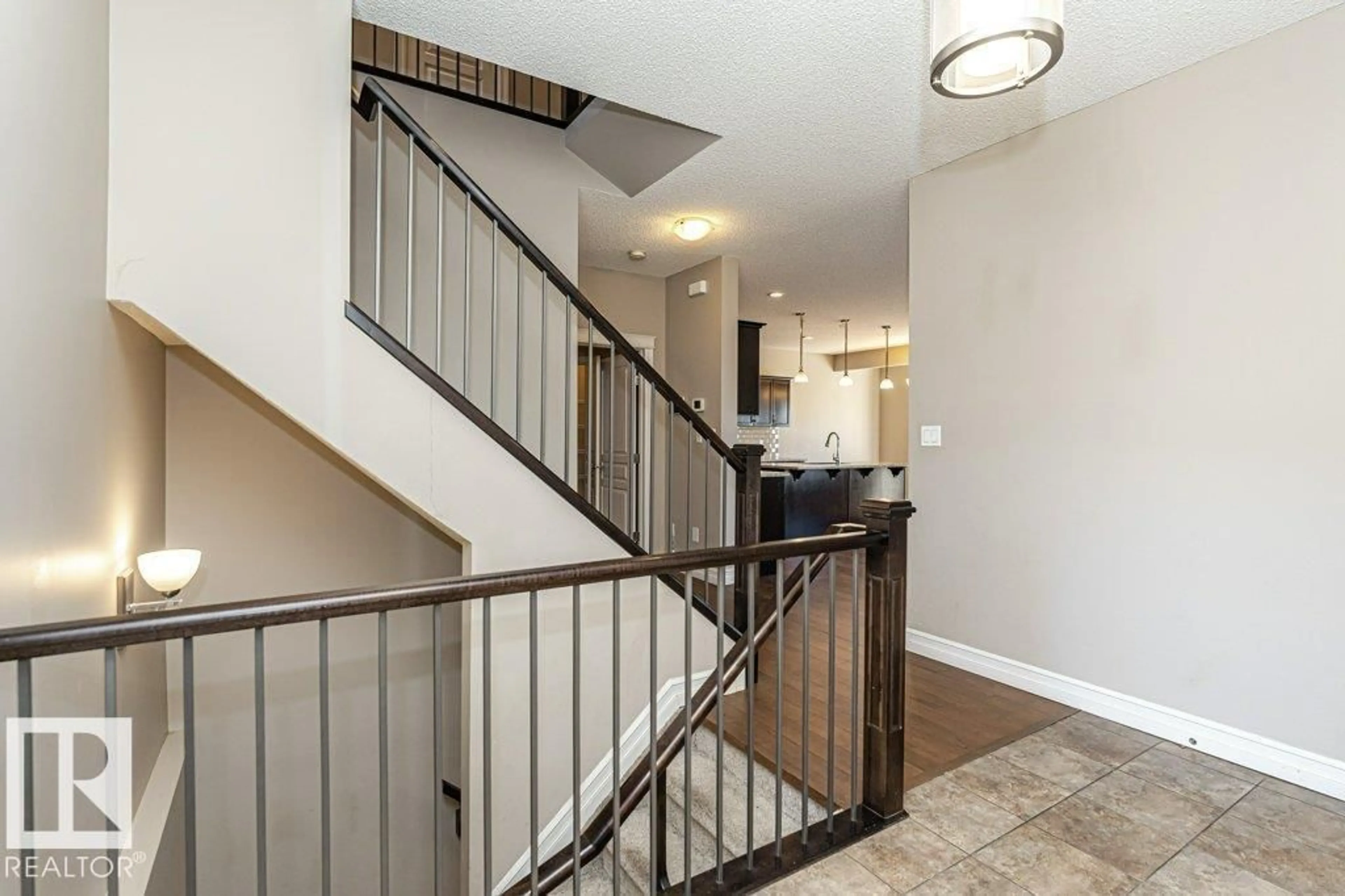 Stairs for NW - 1920 33B ST, Edmonton Alberta T6T0L3
