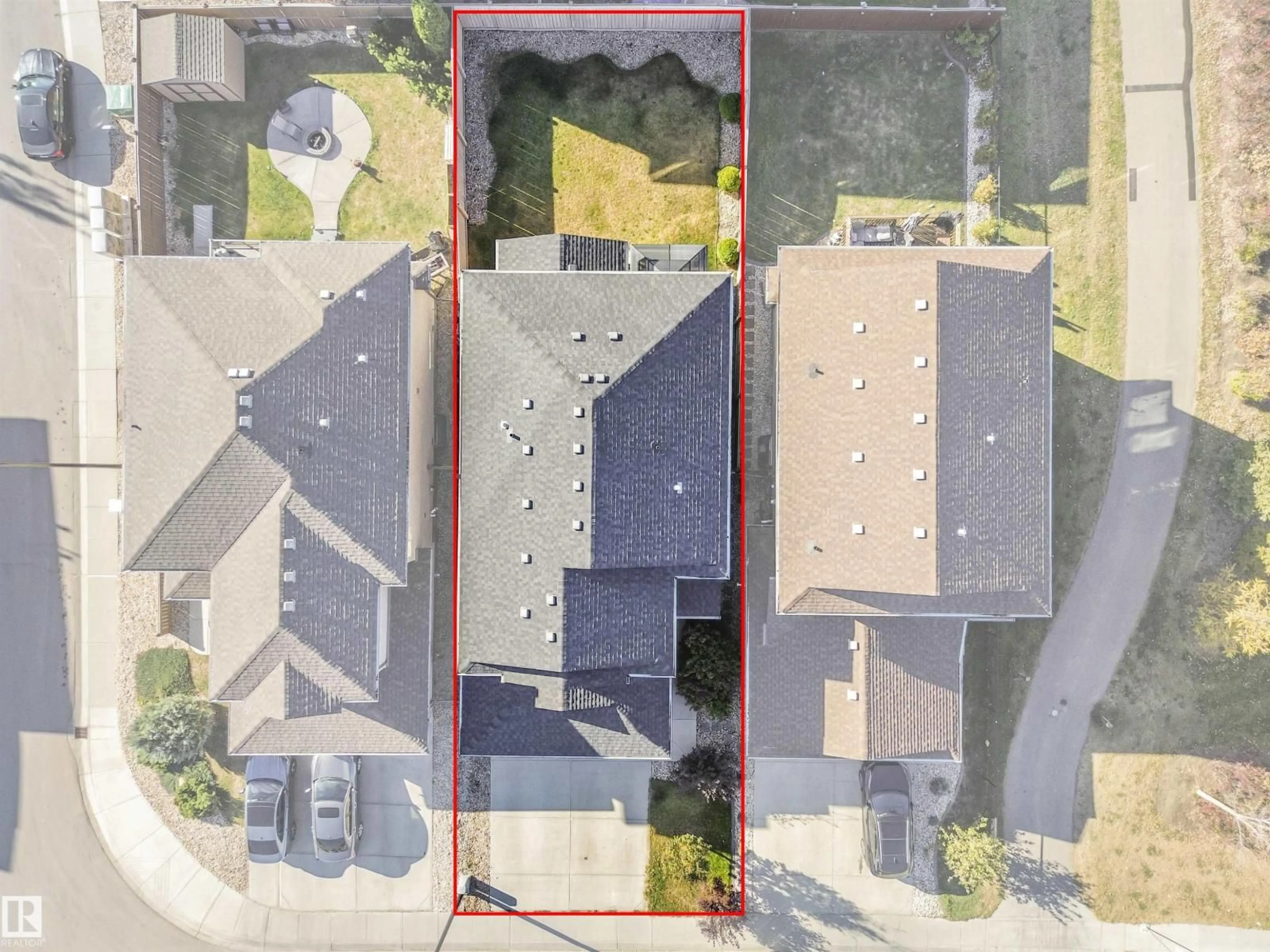 A pic from outside/outdoor area/front of a property/back of a property/a pic from drone, street for 18108 89 ST, Edmonton Alberta T5Z0J5