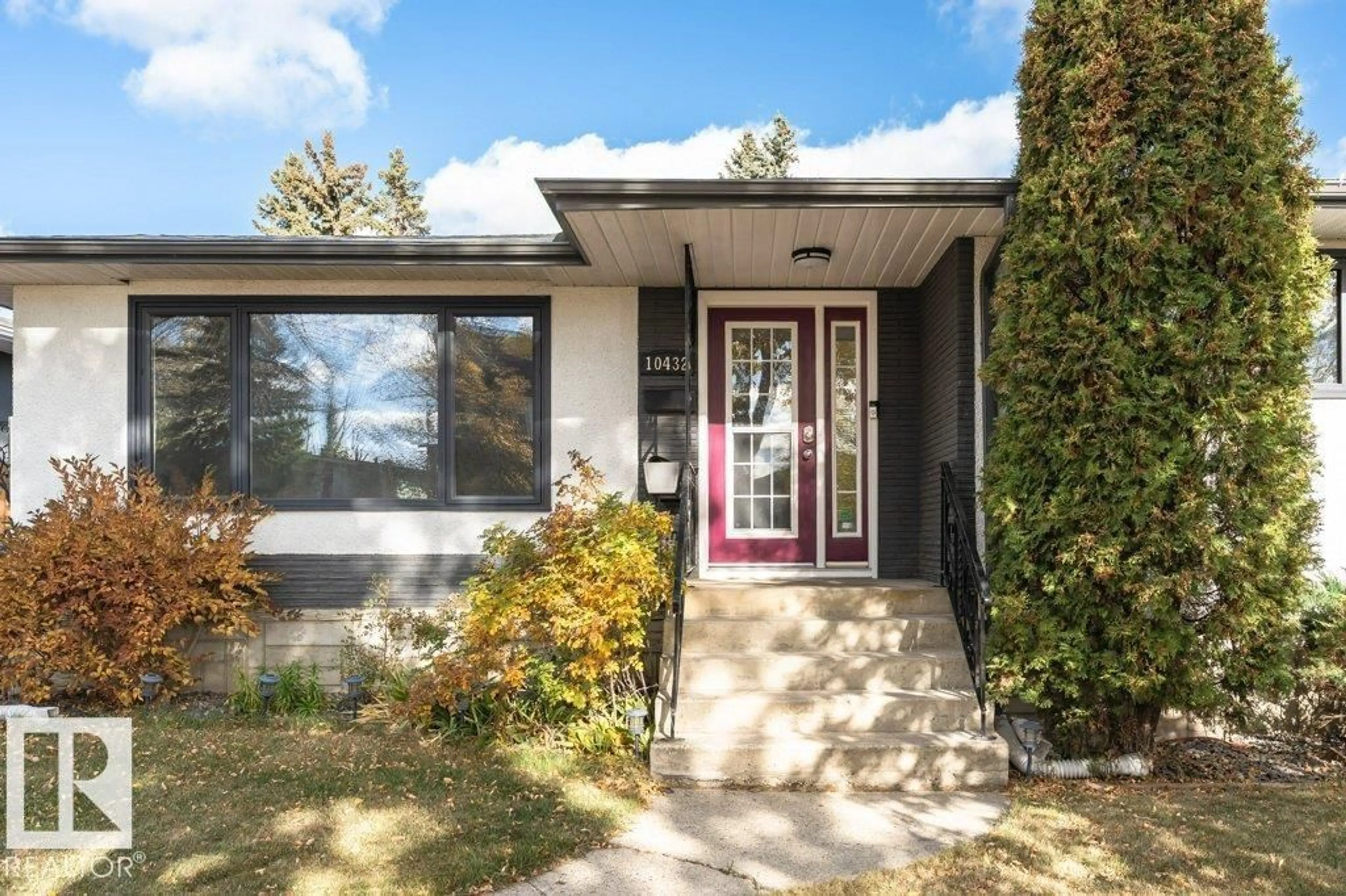Home with vinyl exterior material, street for 10432 64 AV, Edmonton Alberta T6H1S7