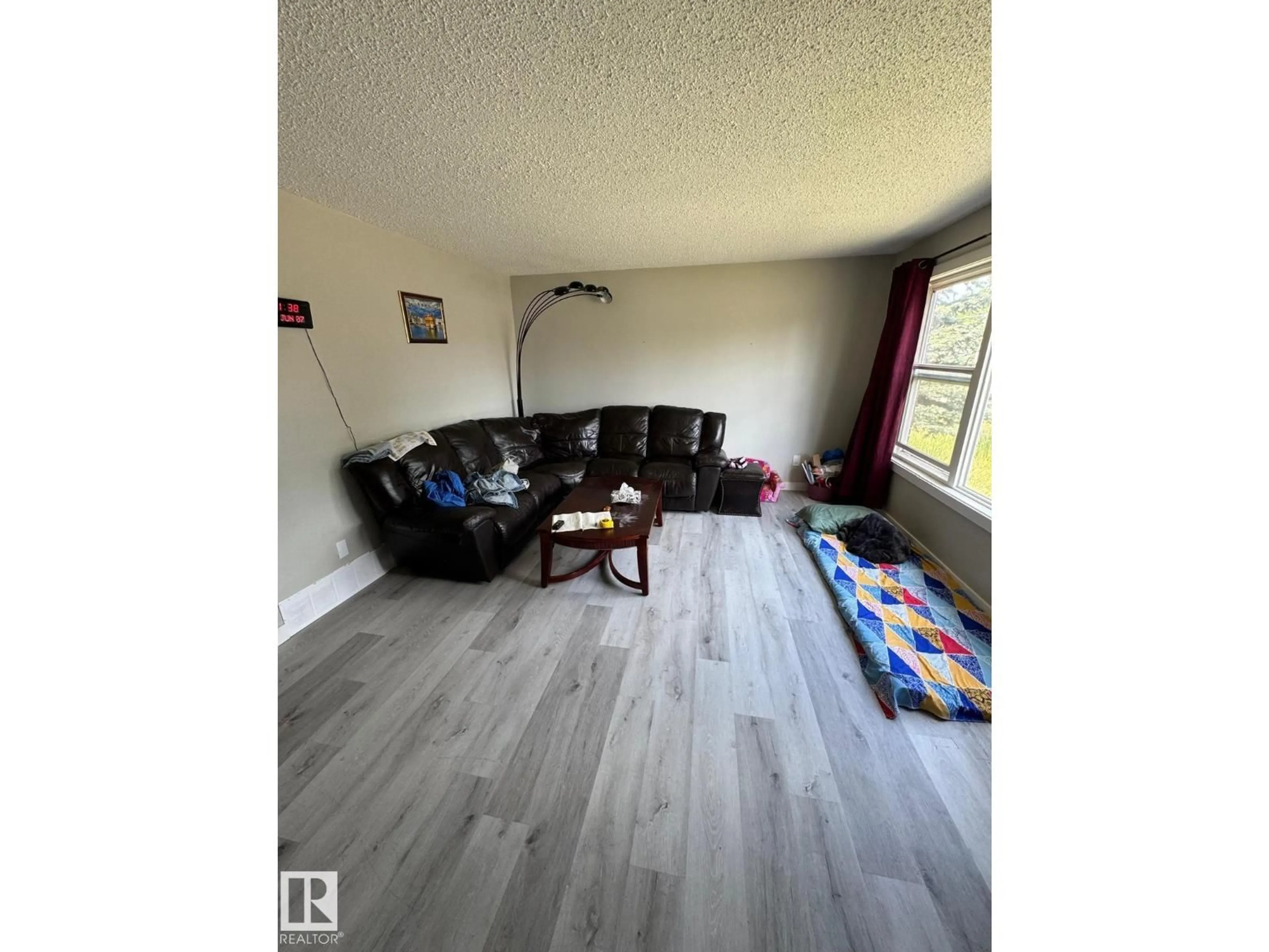 A pic of a room for NW - 1504 62 ST, Edmonton Alberta T6L1S8