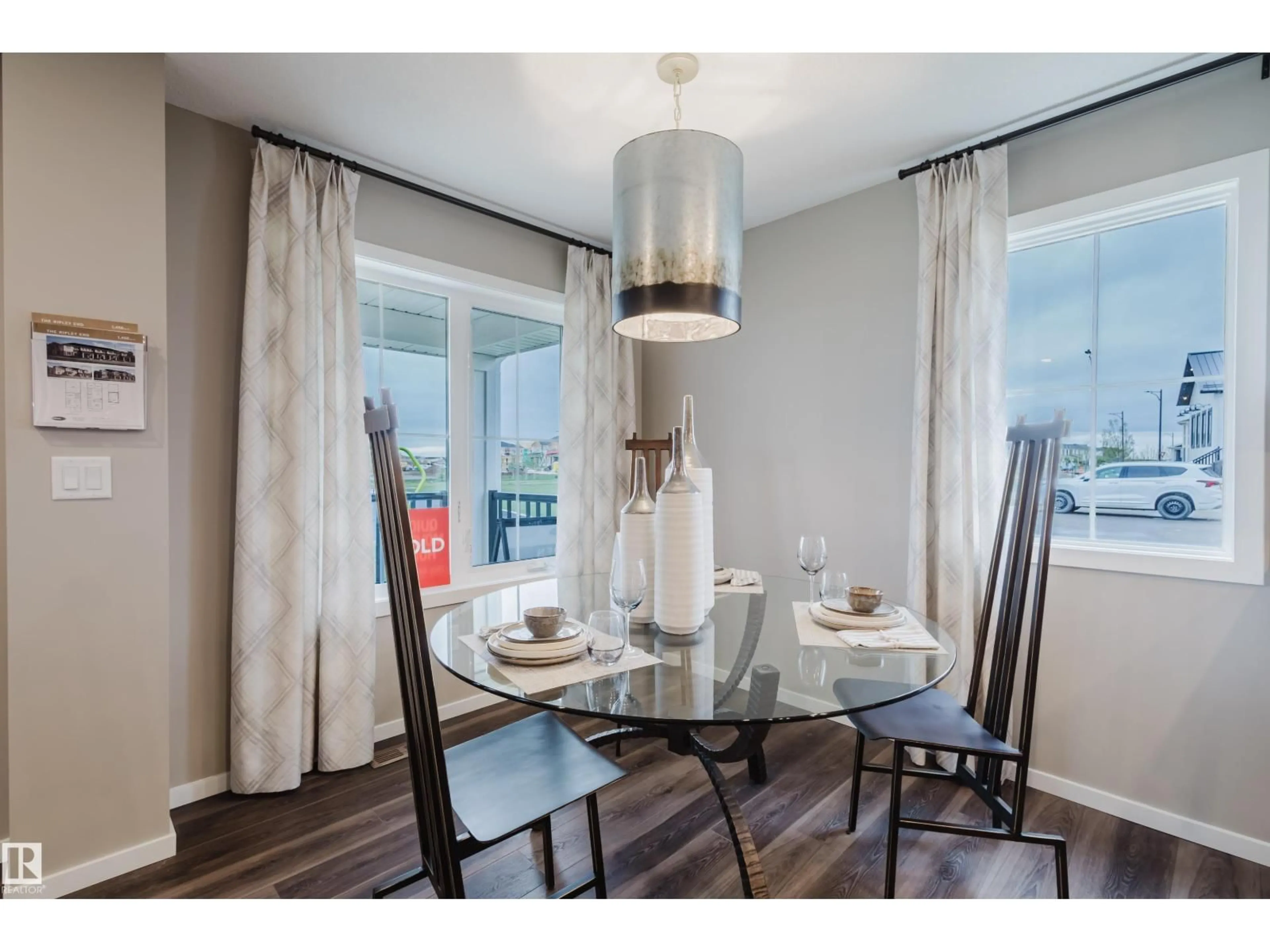 Dining room, wood/laminate floor for 1029 HELEN LAVENDER LN, Sherwood Park Alberta T8H3A4