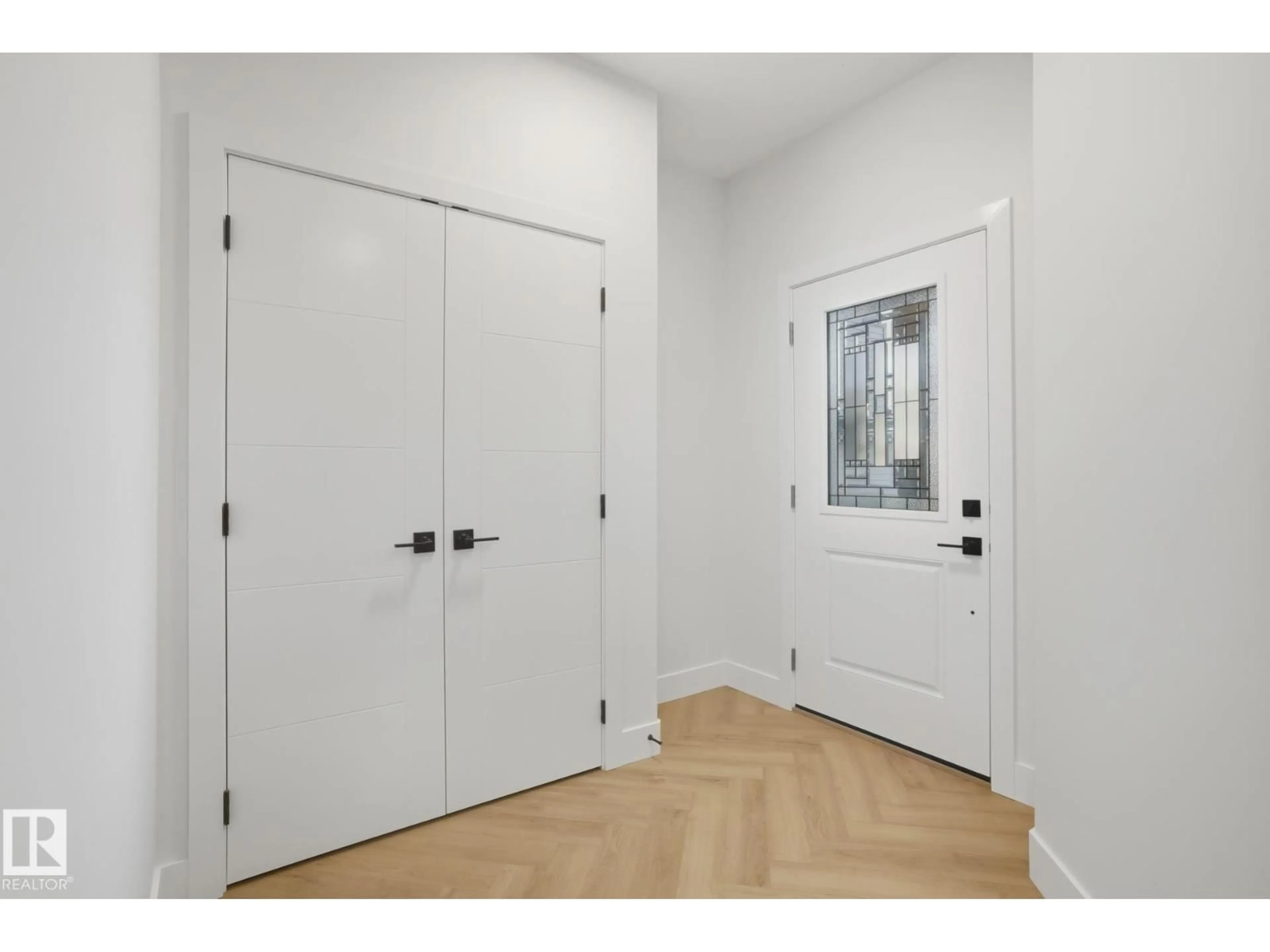 Indoor entryway for 66 HEMINGWAY CR, Spruce Grove Alberta T7X2L6