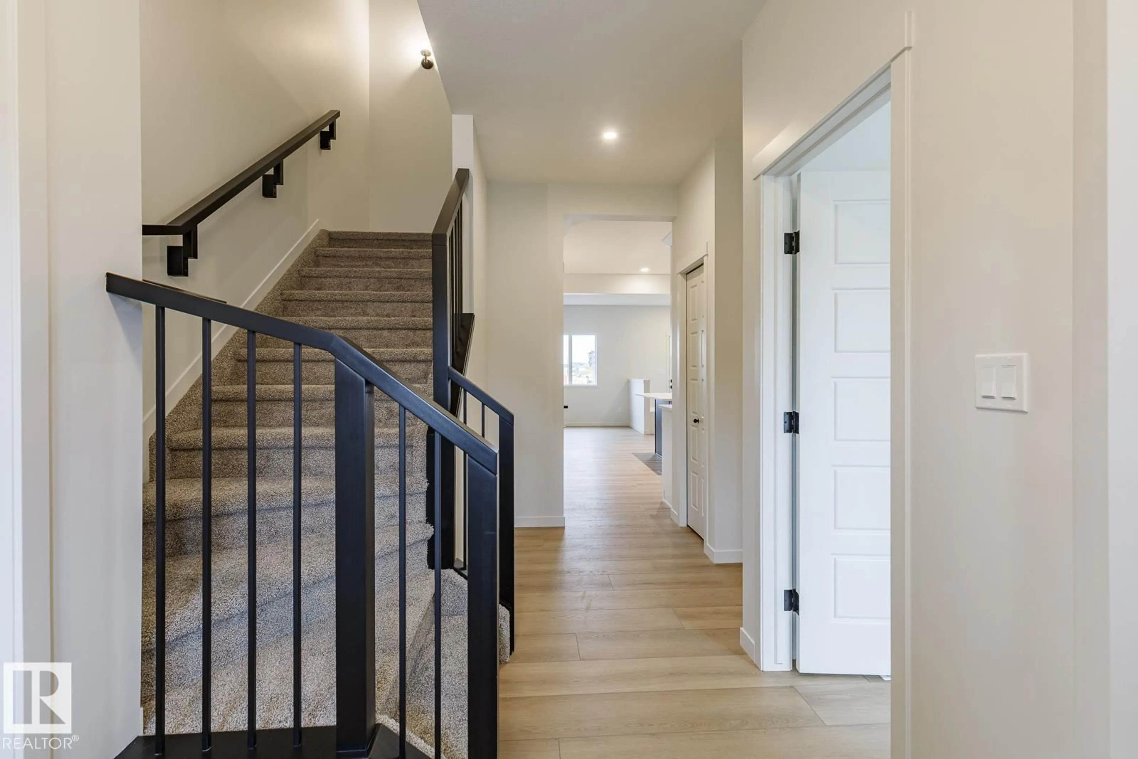 Indoor entryway for 6324 175 AV, Edmonton Alberta T5Y4H2