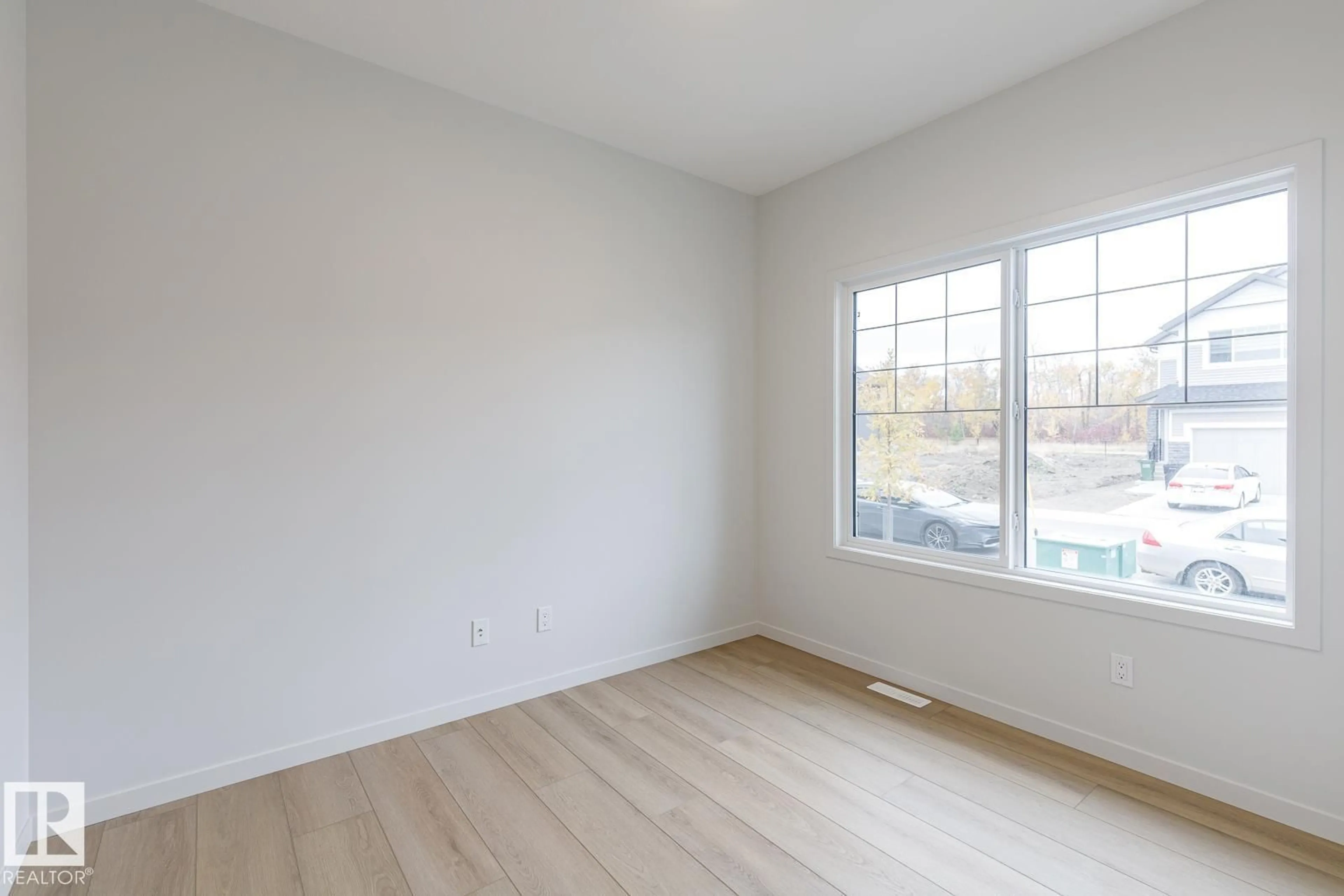 A pic of a room for 6324 175 AV, Edmonton Alberta T5Y4H2