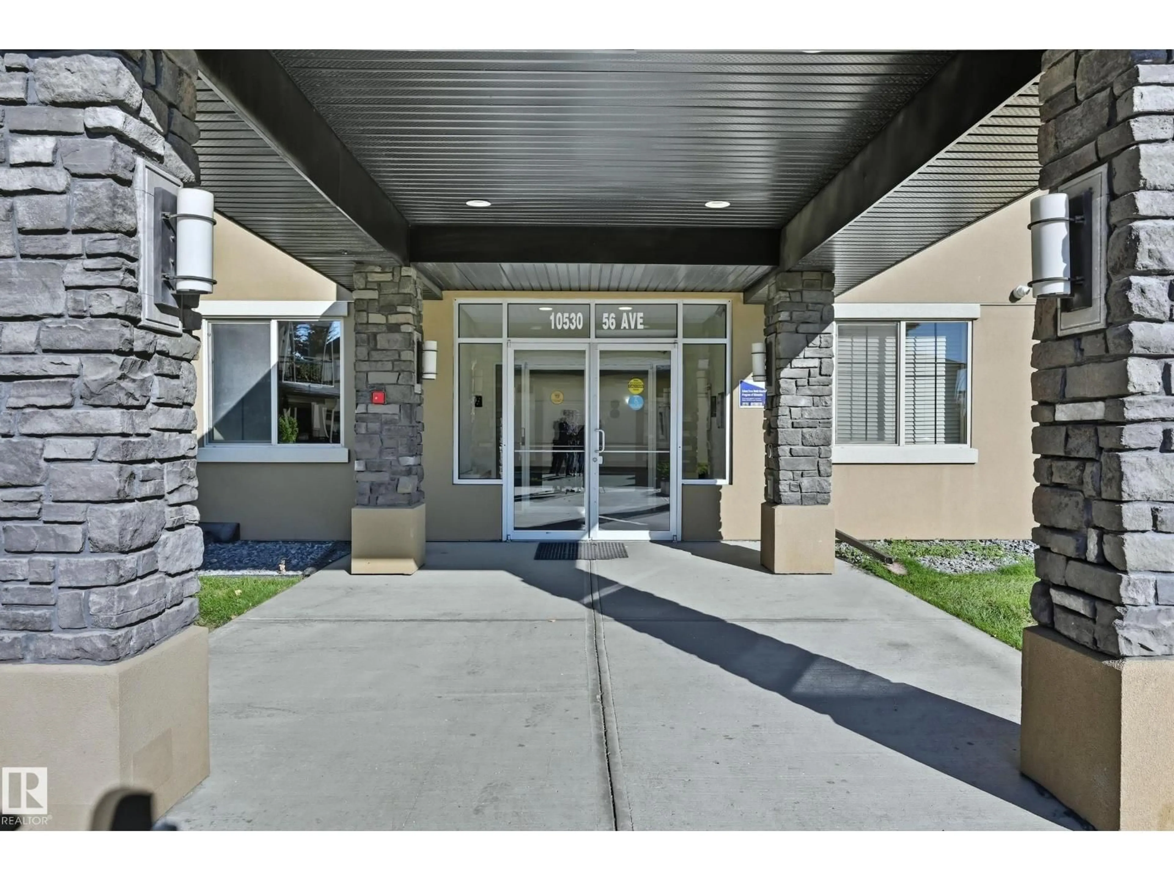 Indoor foyer for #314 - 10530 56 AV, Edmonton Alberta T6H0X7