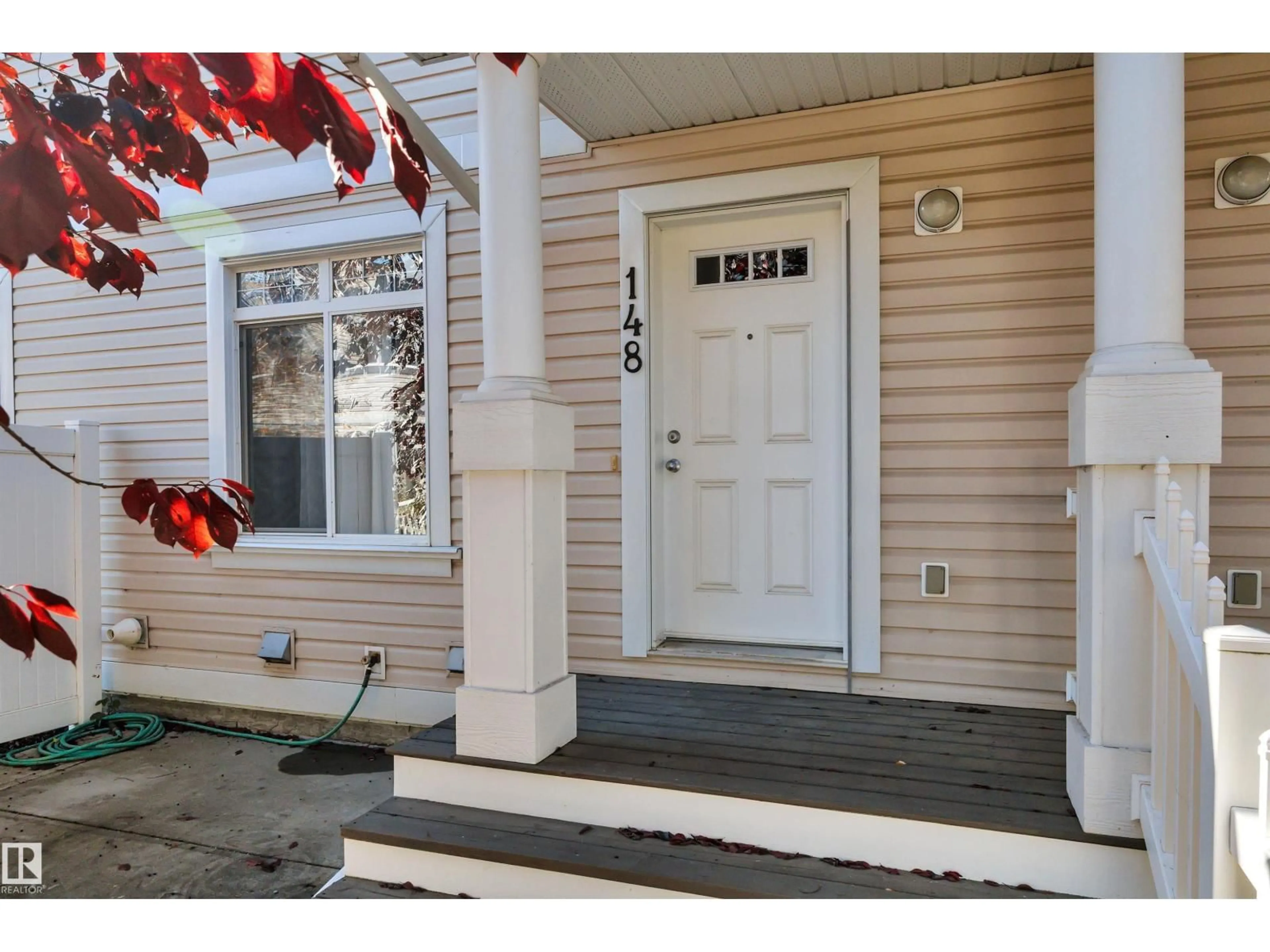 Indoor entryway for #148 - 1804 70 ST, Edmonton Alberta T6X0H4