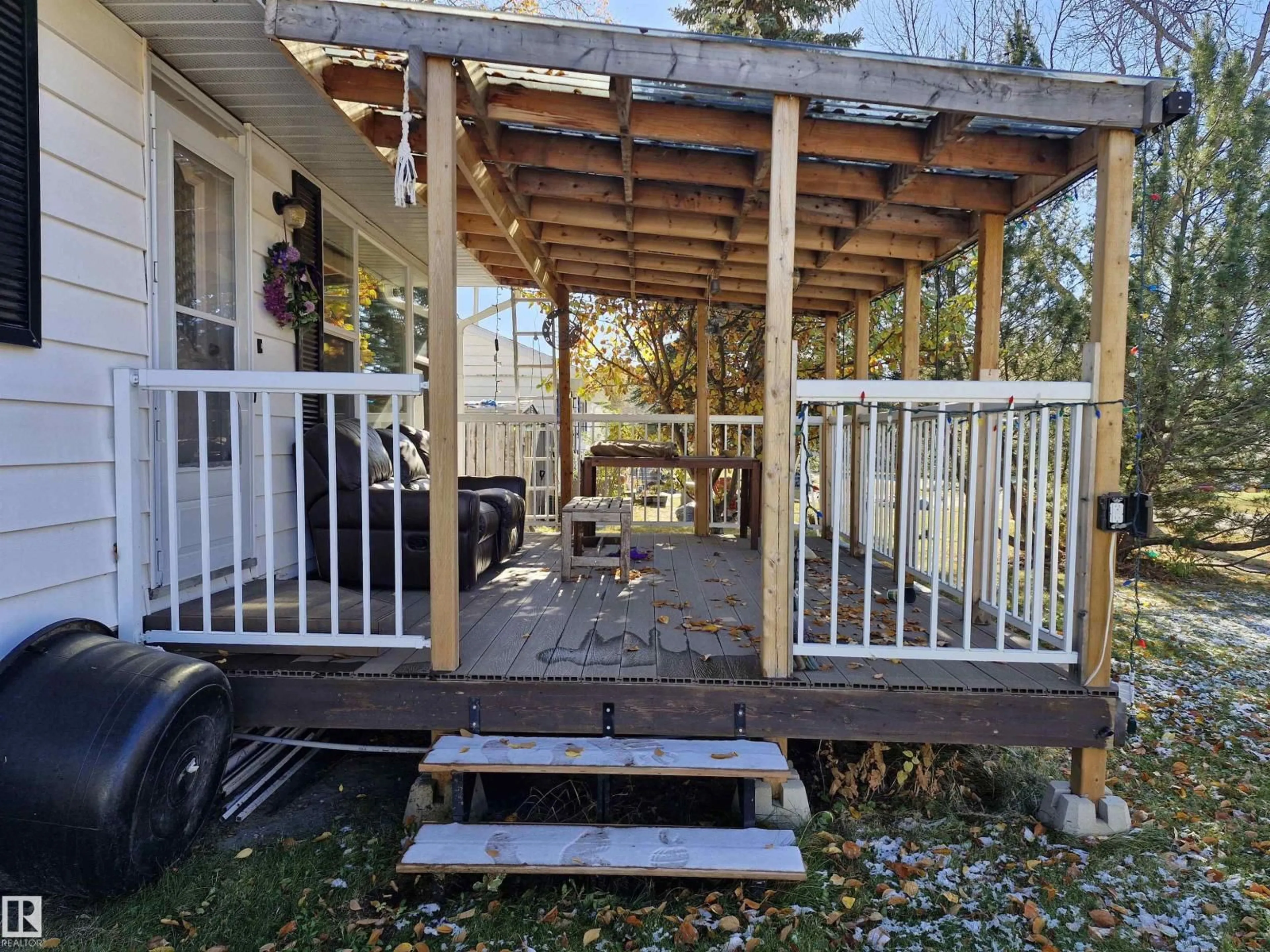 Patio, unknown for 4818 32 ST, Rural Wetaskiwin County Alberta T0C2V0