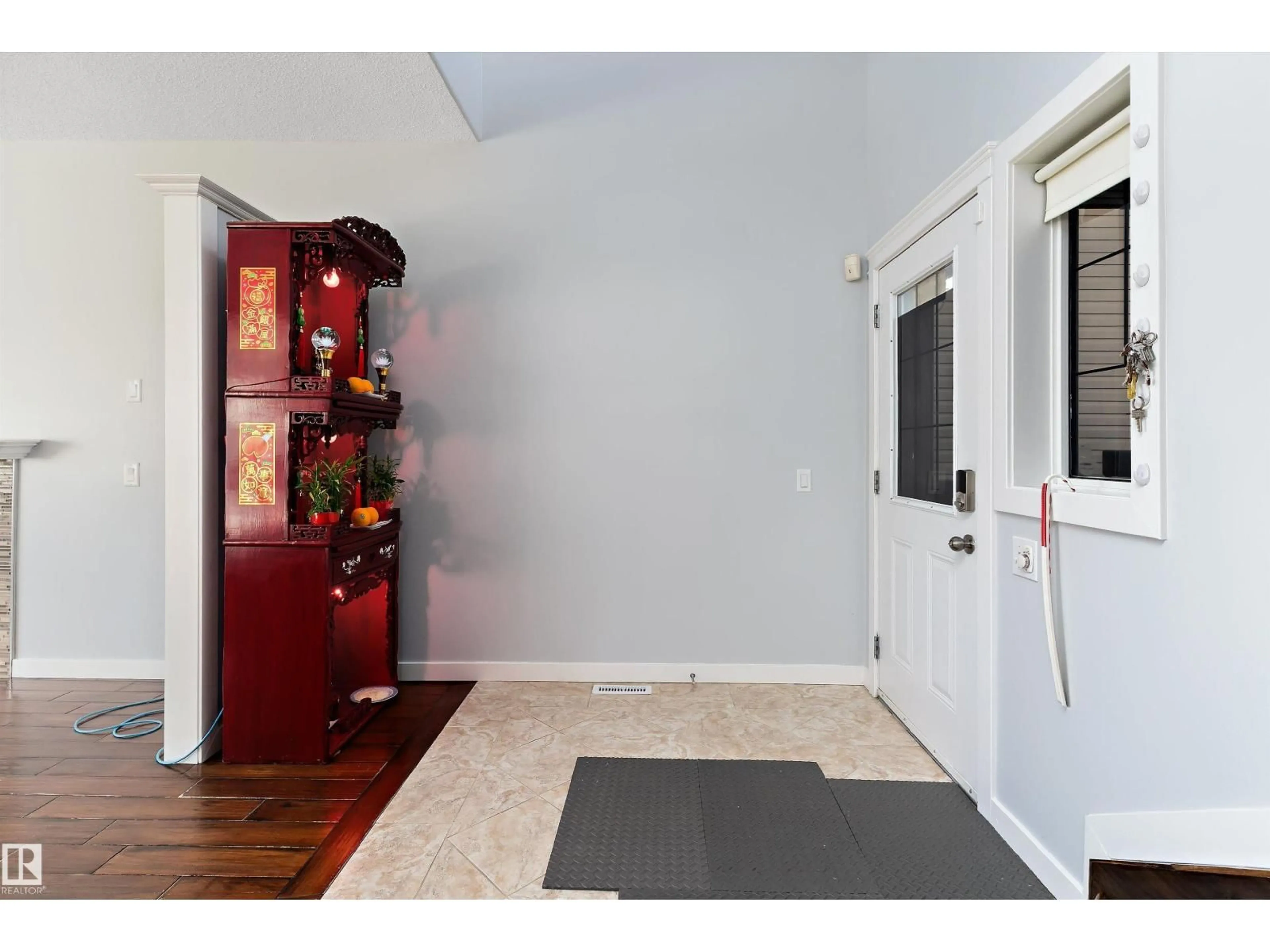 Indoor entryway for NW - 15647 42 ST, Edmonton Alberta T5Y0C9