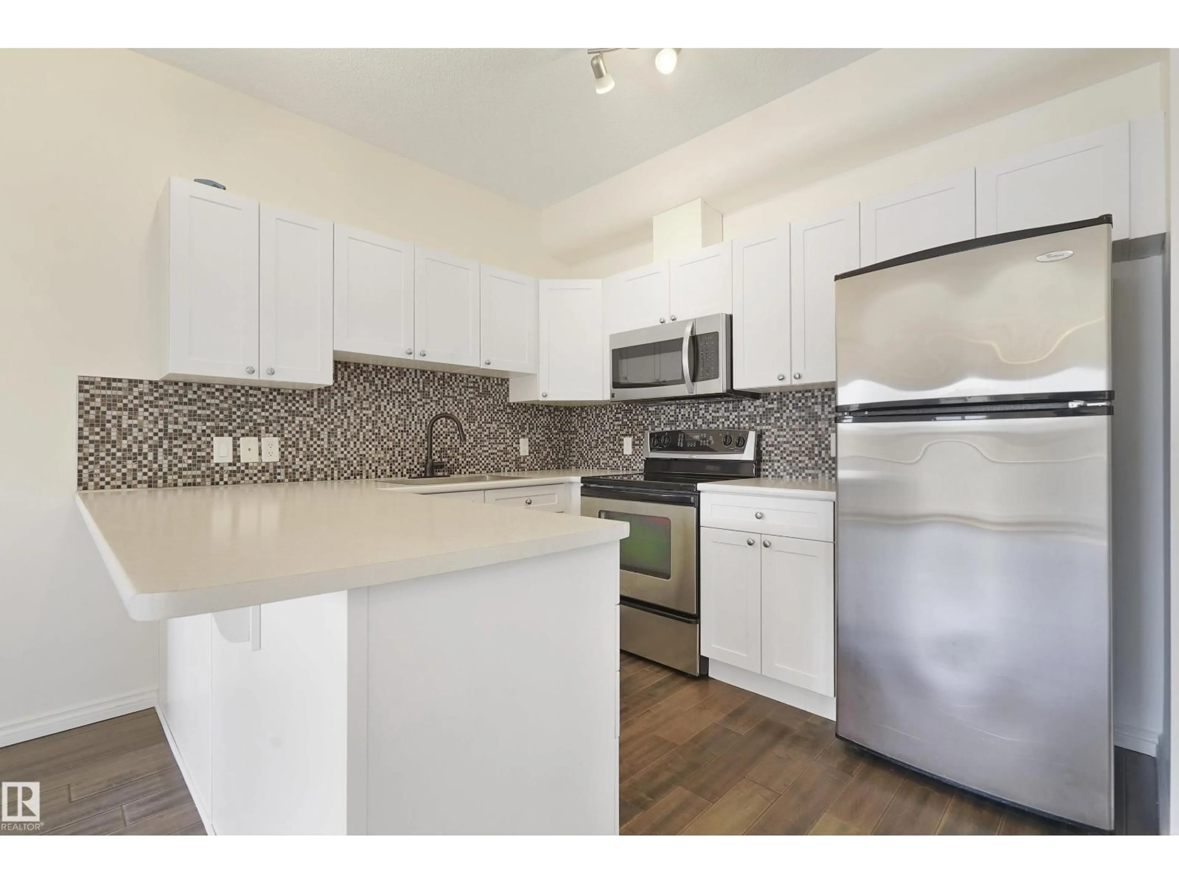 Standard kitchen, unknown for #414 - 10235 112 ST, Edmonton Alberta T5K1M7