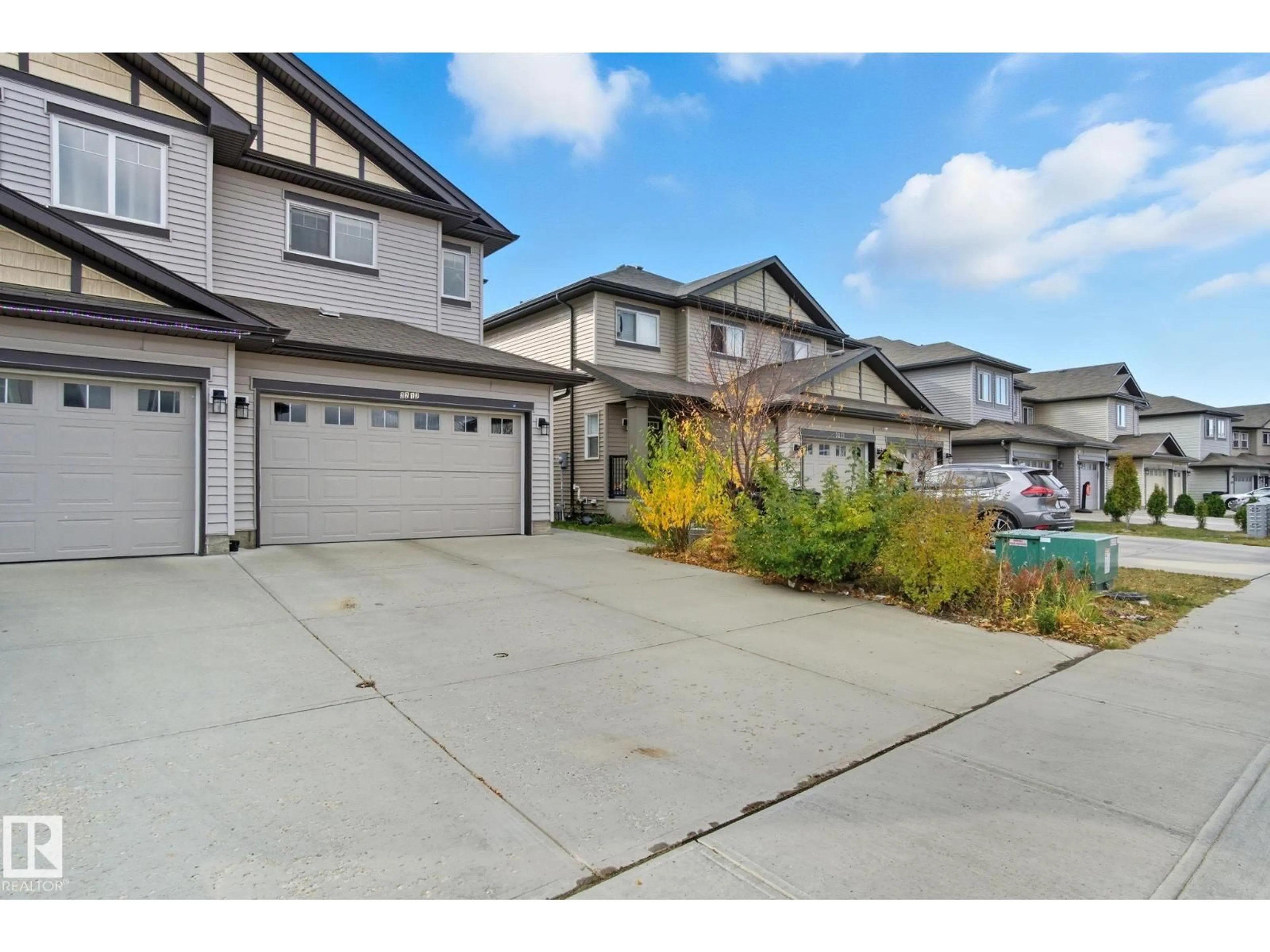 A pic from outside/outdoor area/front of a property/back of a property/a pic from drone, street for 3217 11 AV, Edmonton Alberta T6T2C5