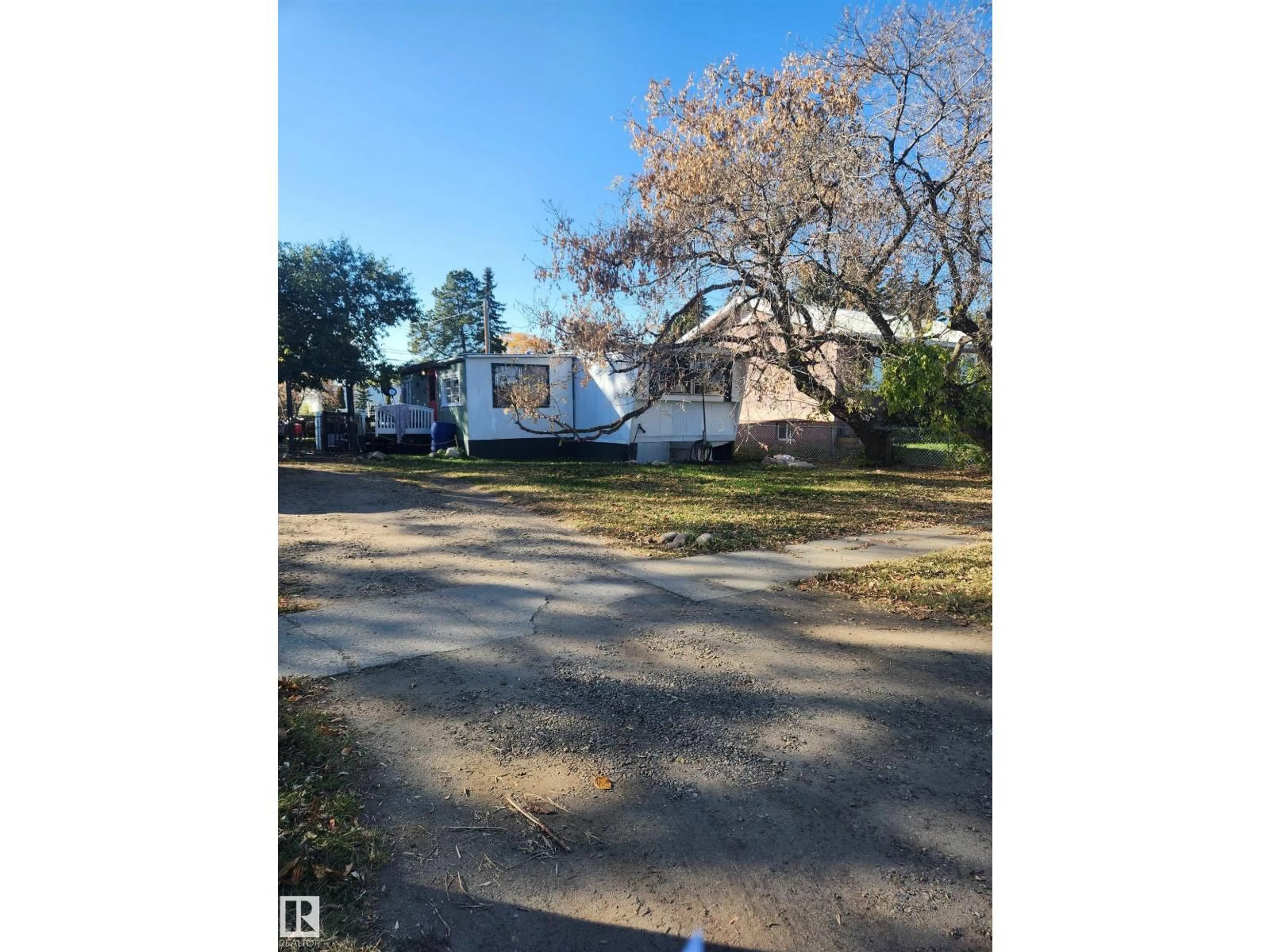 A pic from outside/outdoor area/front of a property/back of a property/a pic from drone, street for 4834 47 ST, Thorsby Alberta T0C2P0